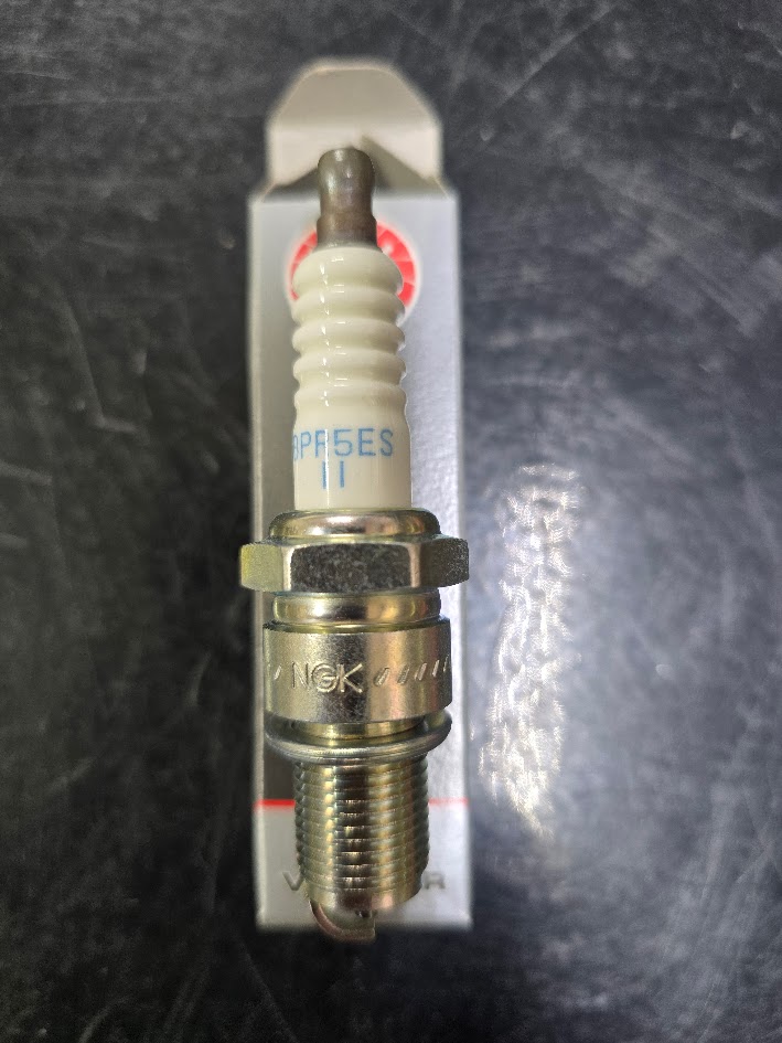 NGK BPR5ES-11 Spark Plug