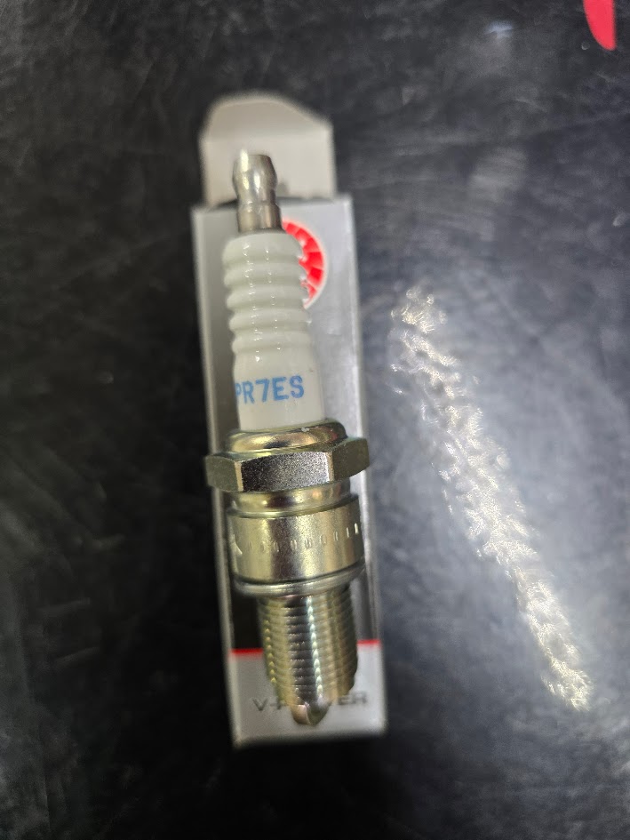 NGK BPR7ES Spark Plug