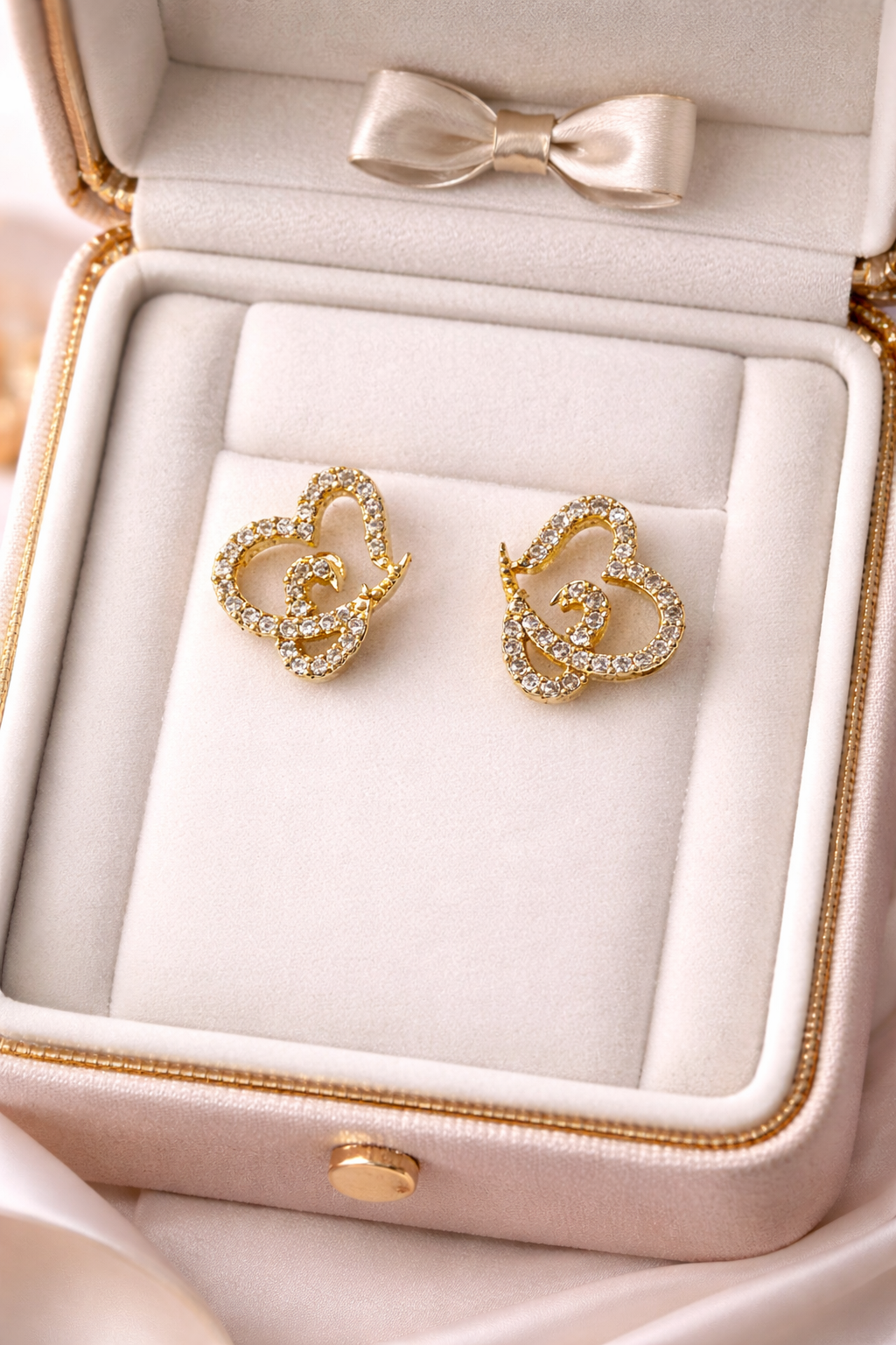 Syenora Heart Butterfly Gold Earrings