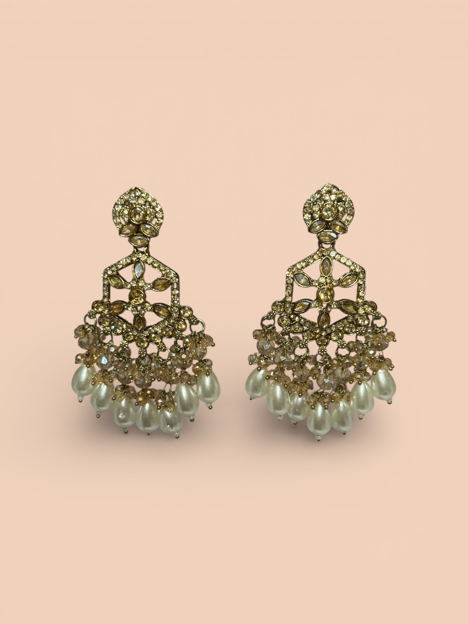 Syenora Pearl Aura Signature Golden Earrings