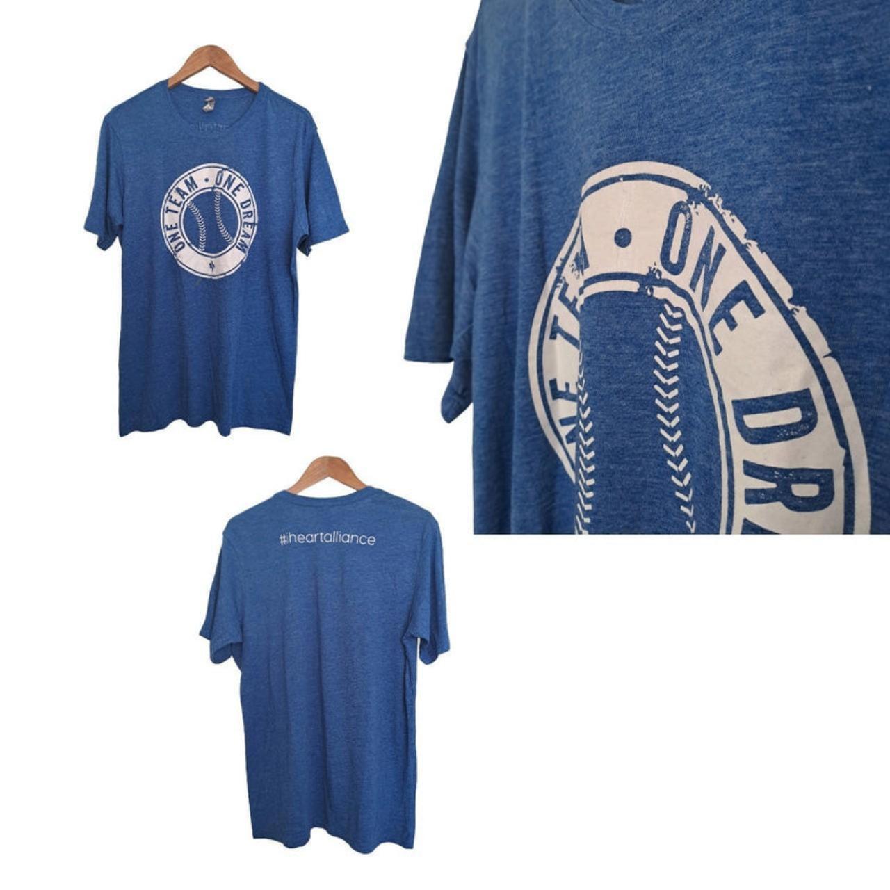 T-shirt Men Medium blue shirt