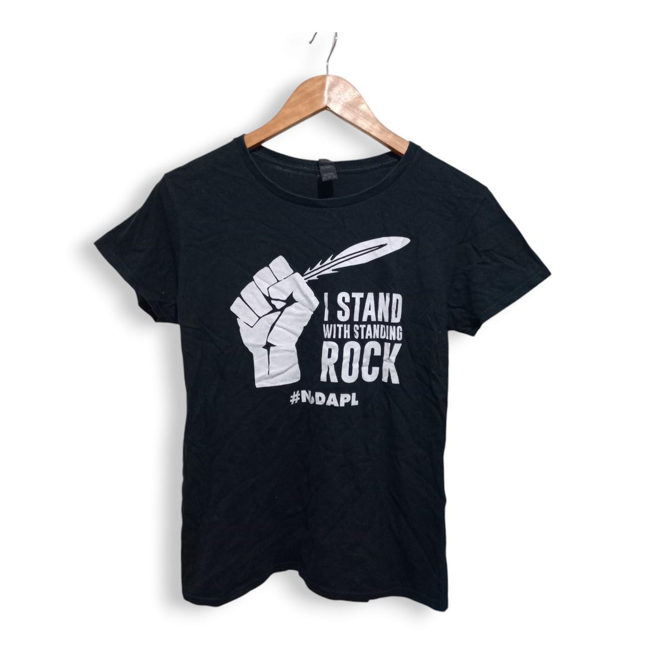 T-shirt Women Medium Black Statement tee