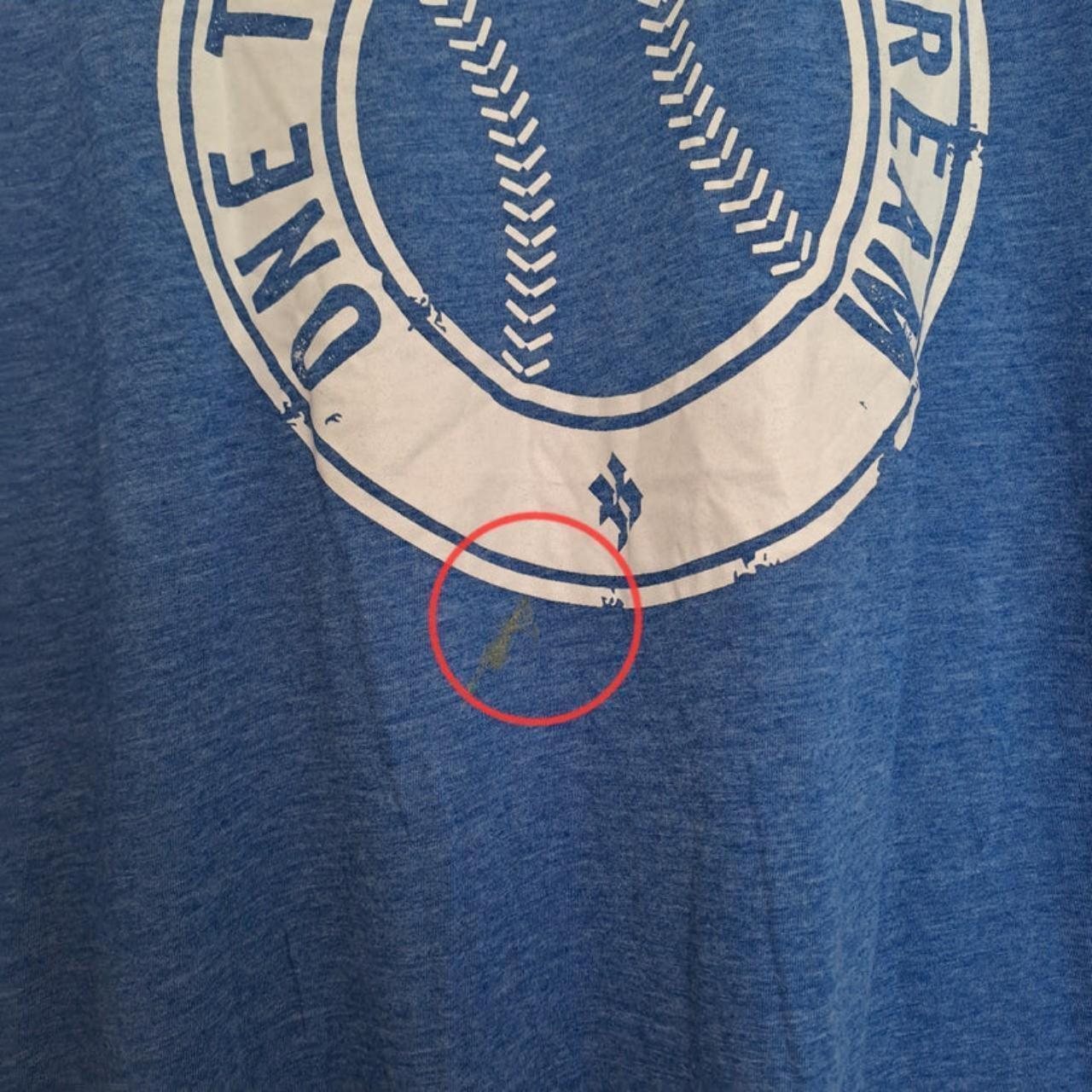 T-shirt Men Medium blue shirt