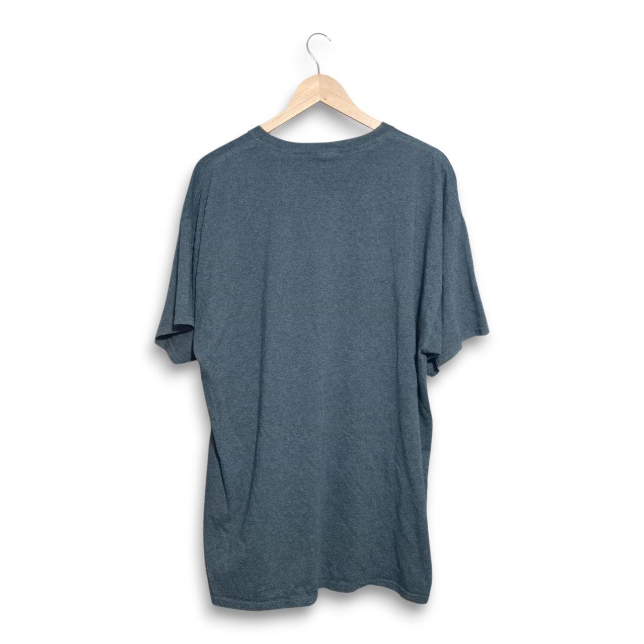 T-shirt Men XL slim fit Statement shirt