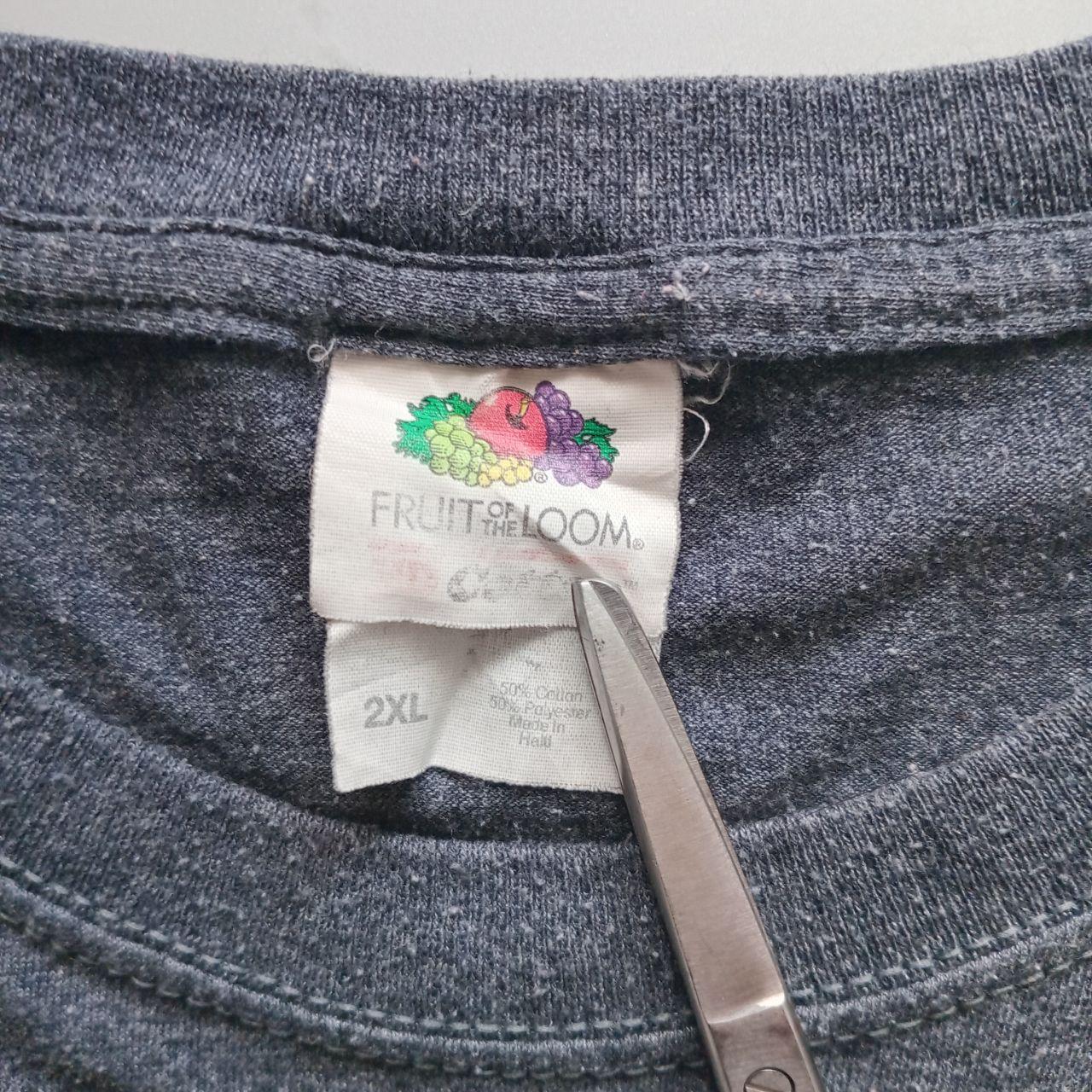 T-shirt Men XL slim fit Statement shirt