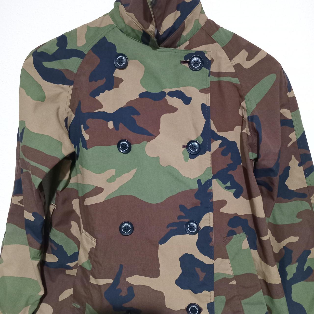 Jacket Women Size 8 to 10 Men XS Camo North Face