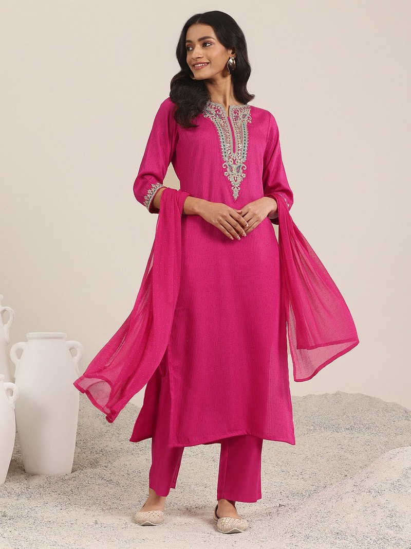 Embroidered Pink Kurta Set