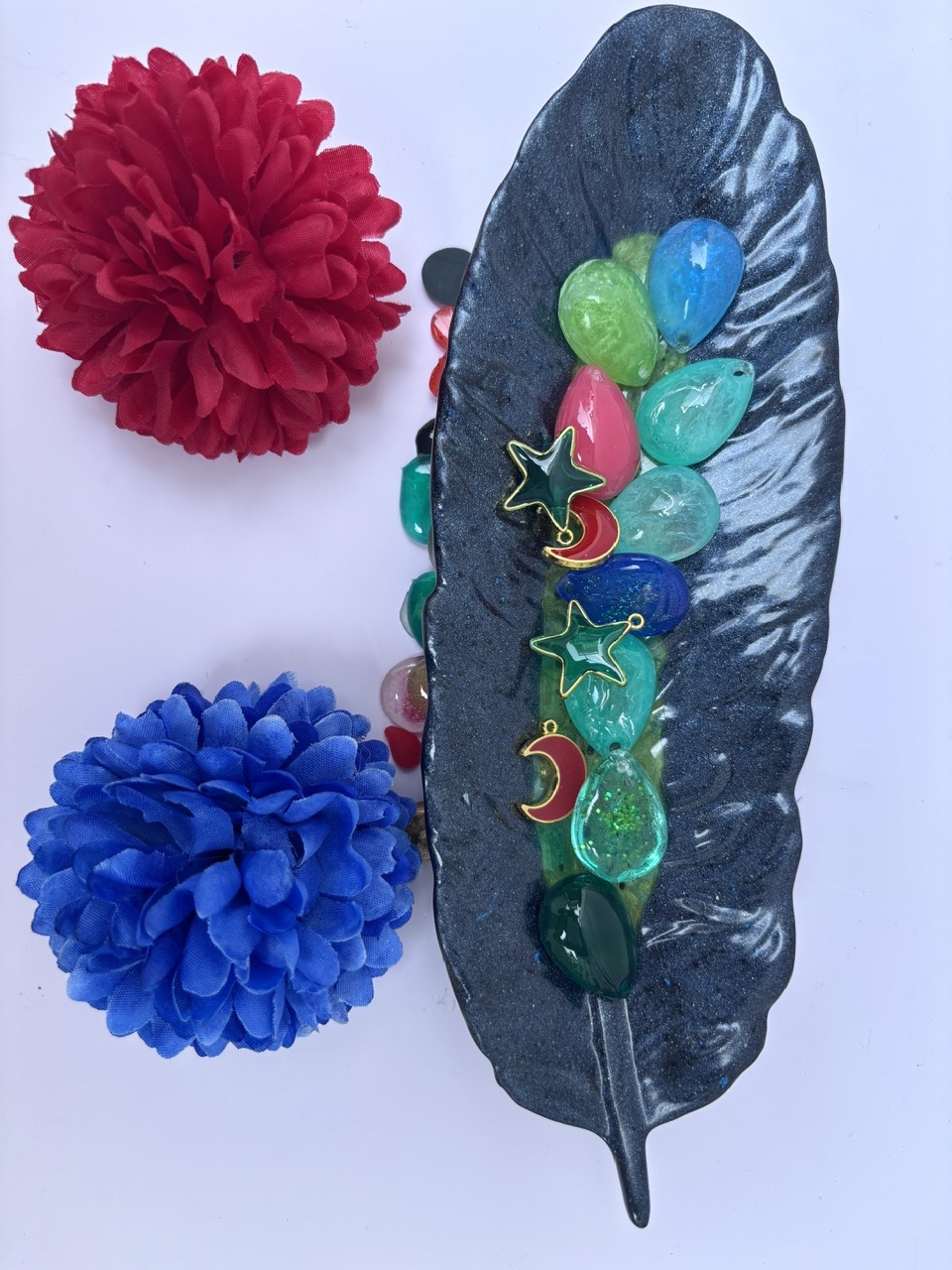 Đĩa lá xanh vũ trụ (22x7.5cm)