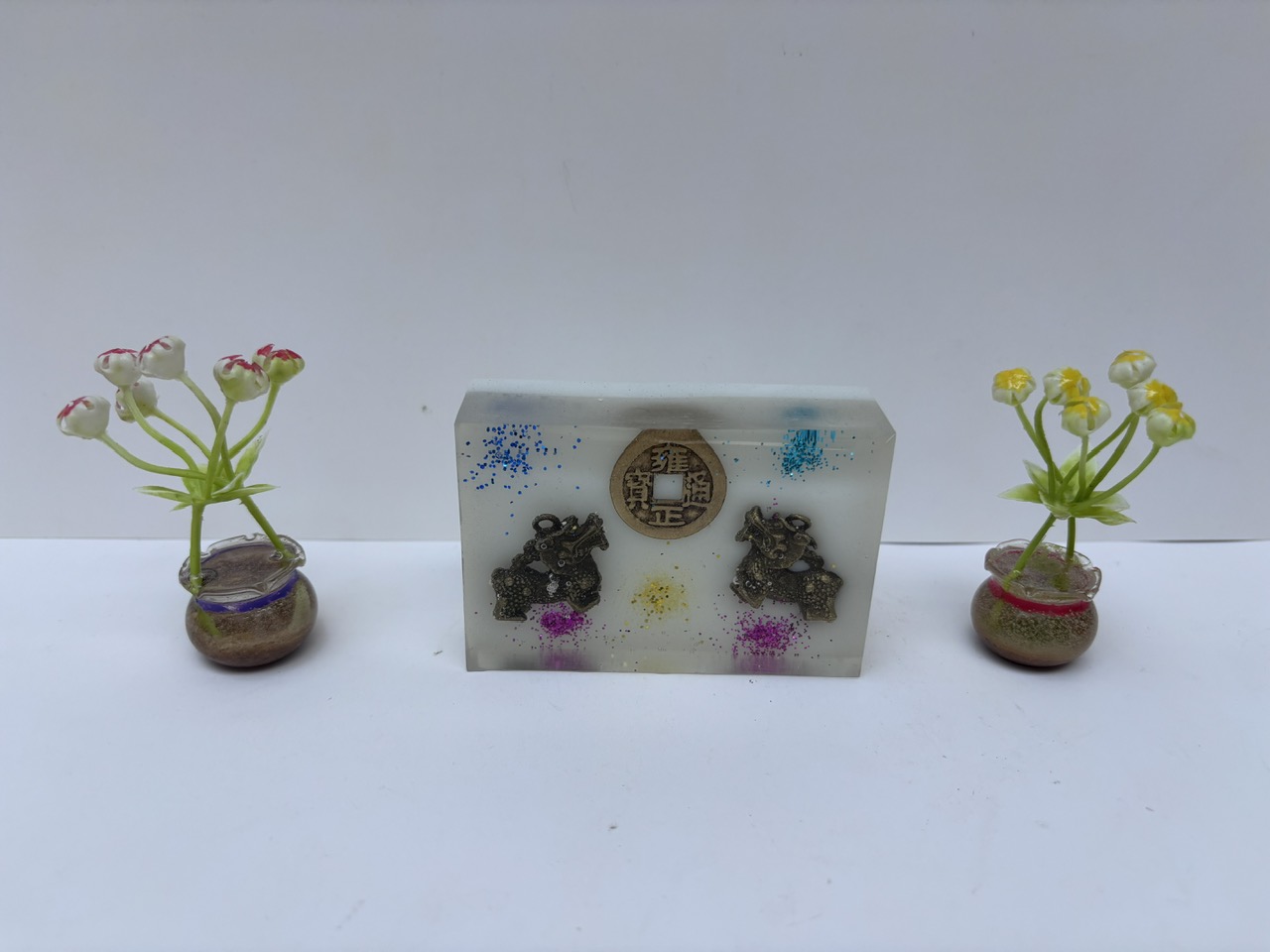 Chặn giấy (song lân hý đồng tiền may mắn)