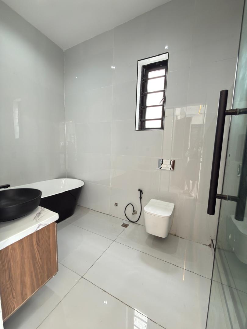  Luxury 5 Bedroom Fully Detached Duplex with Pool & BQ – Ajah