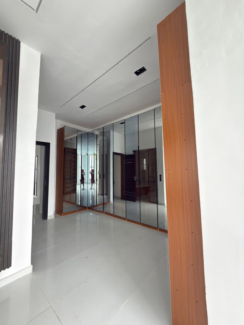  Luxury 5 Bedroom Fully Detached Duplex with Pool & BQ – Ajah