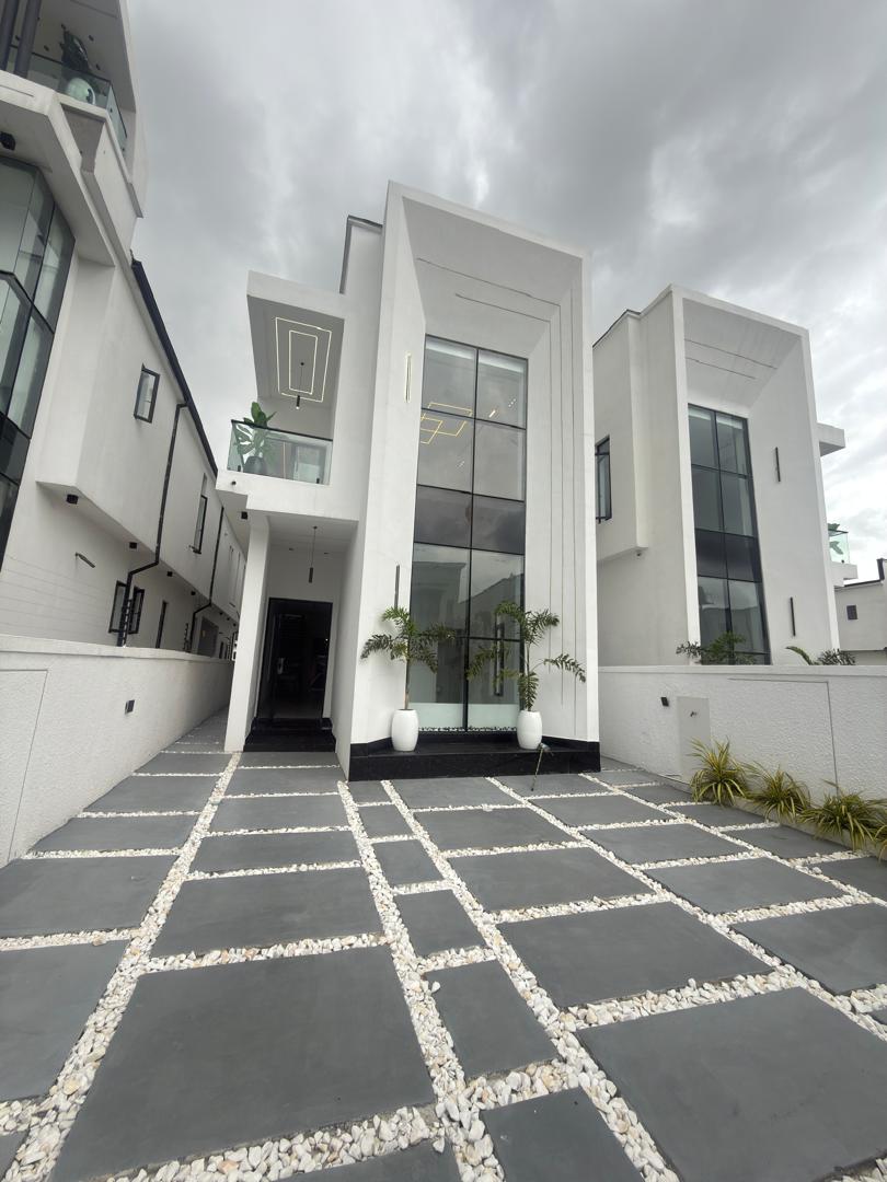  Luxury 5 Bedroom Fully Detached Duplex with Pool & BQ – Ajah 