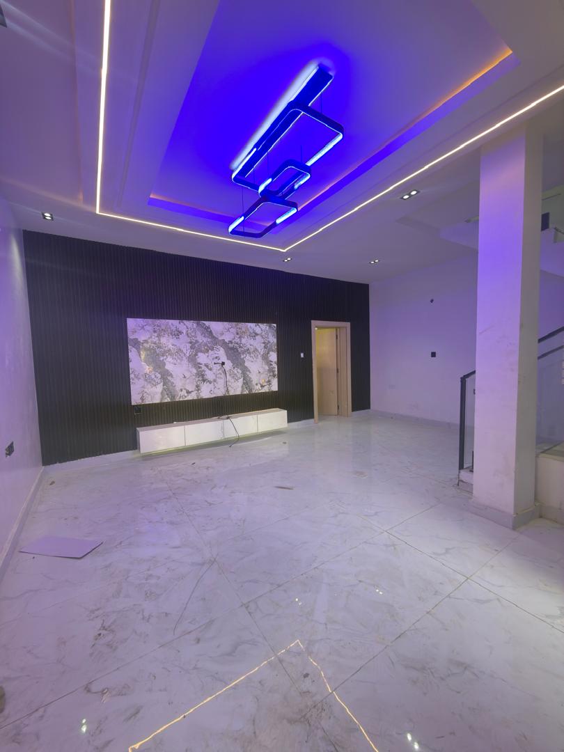  3 Bedroom Terrace Duplex in Orchid