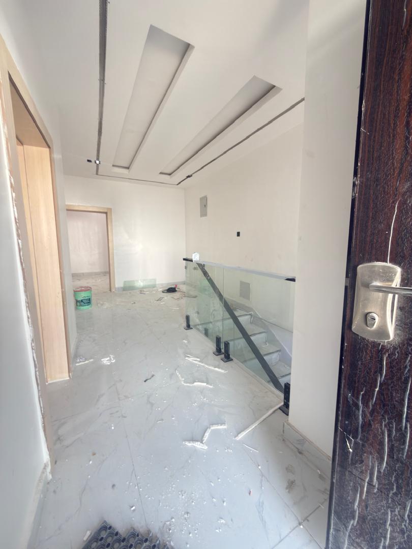  3 Bedroom Terrace Duplex in Orchid