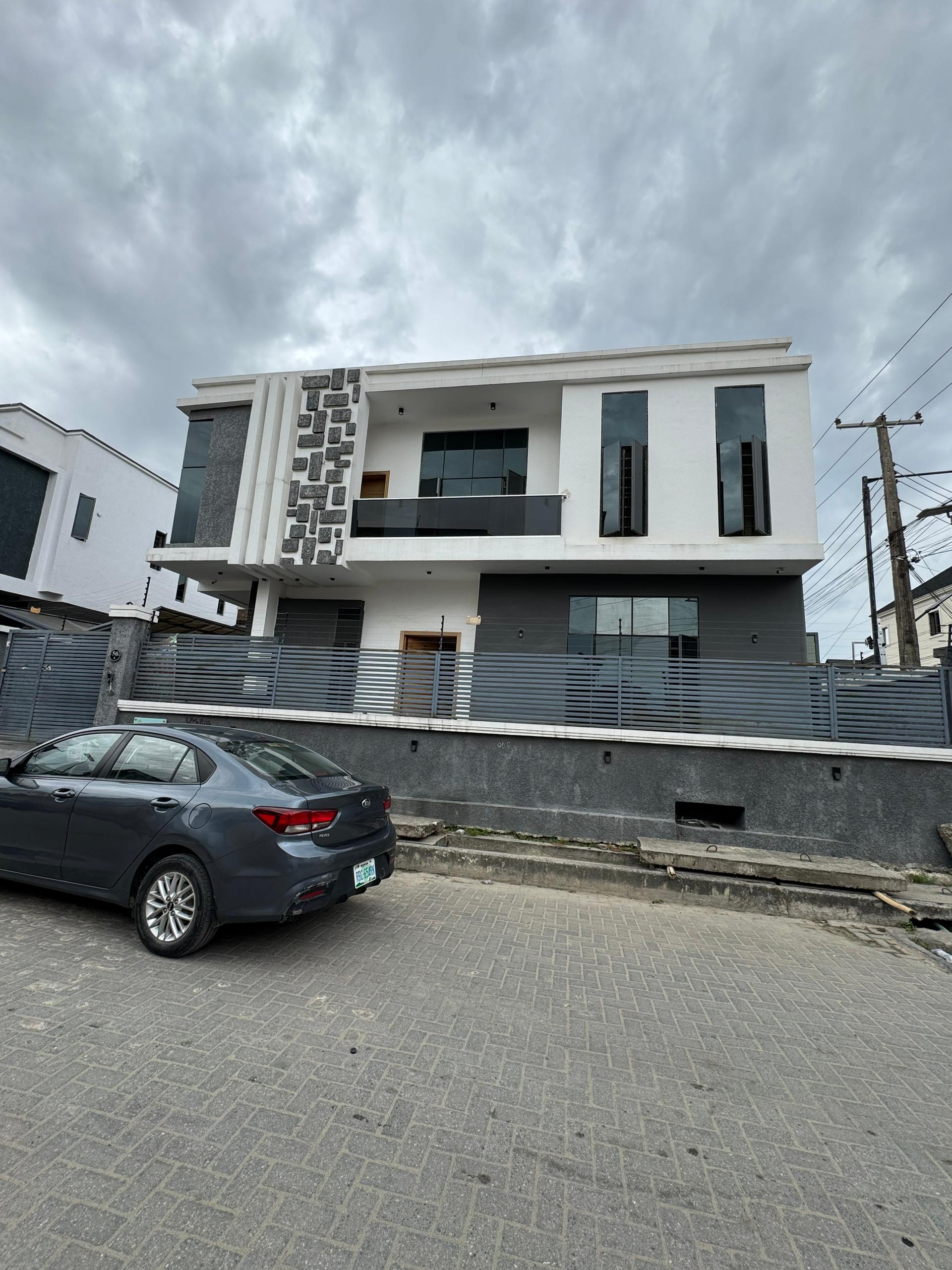 For Sale: Spacious 5-Bedroom Fully Detached Duplex in Osapa London, Lekki