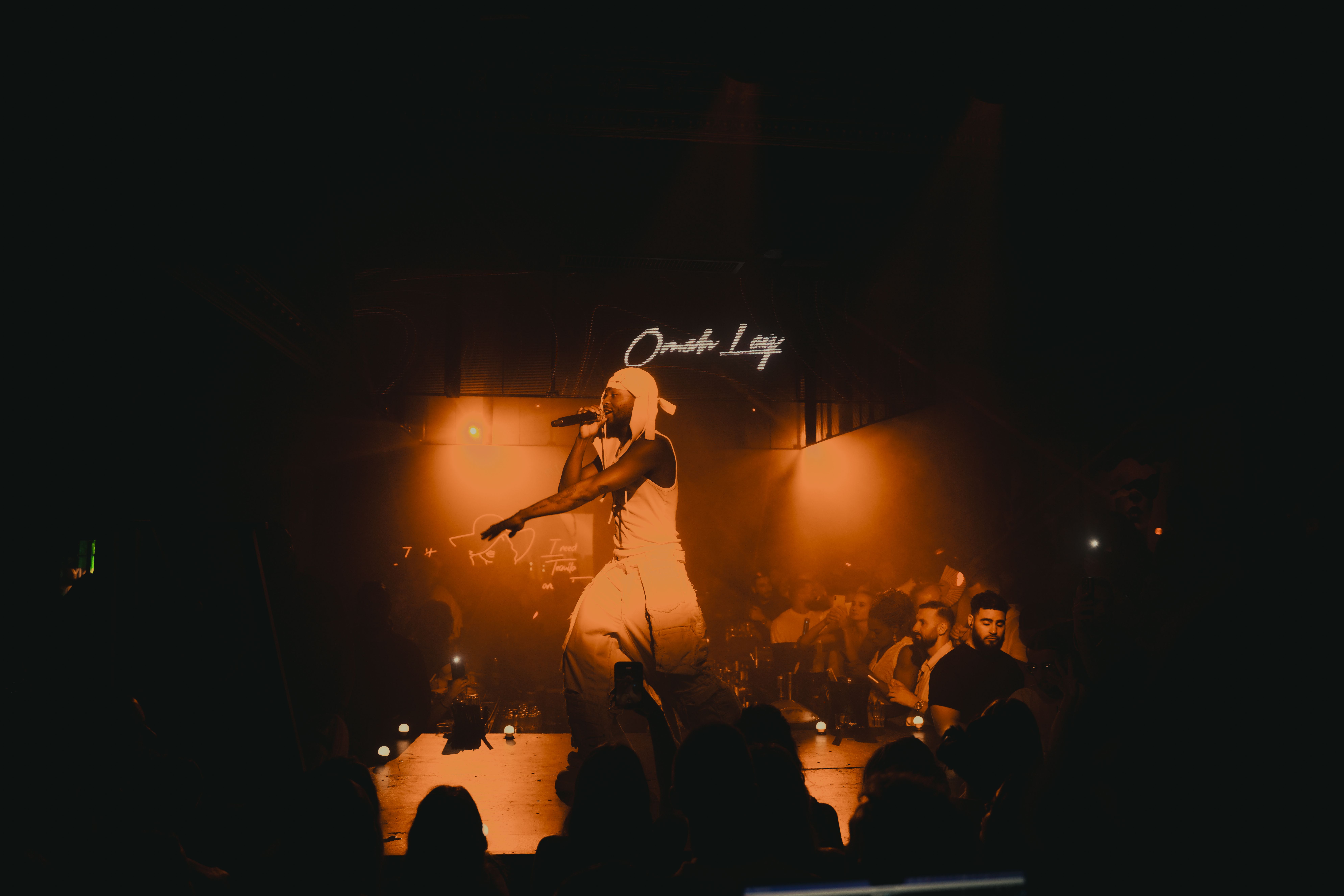 Durag aviateur Omah Lay