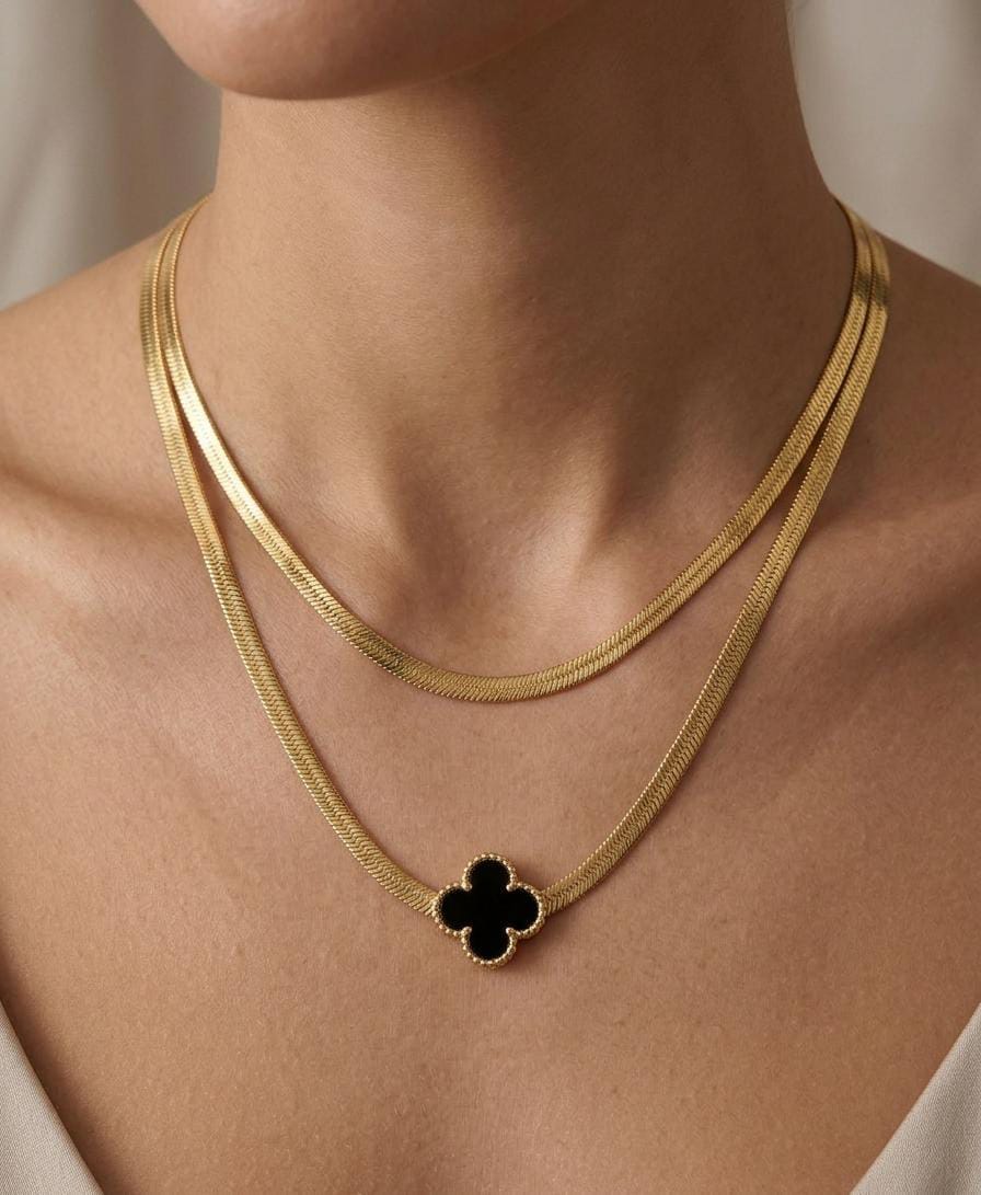 The Noir Clover Layered Set