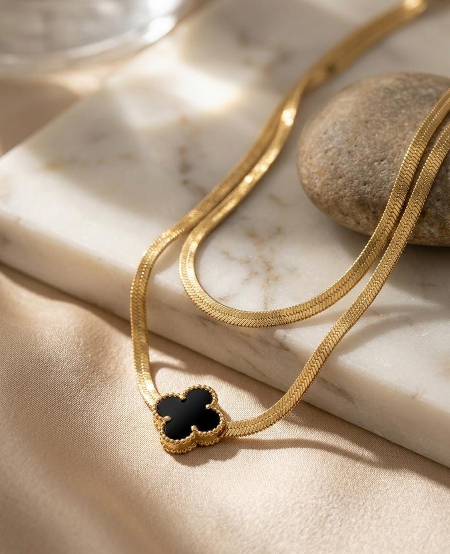 The Noir Clover Layered Set