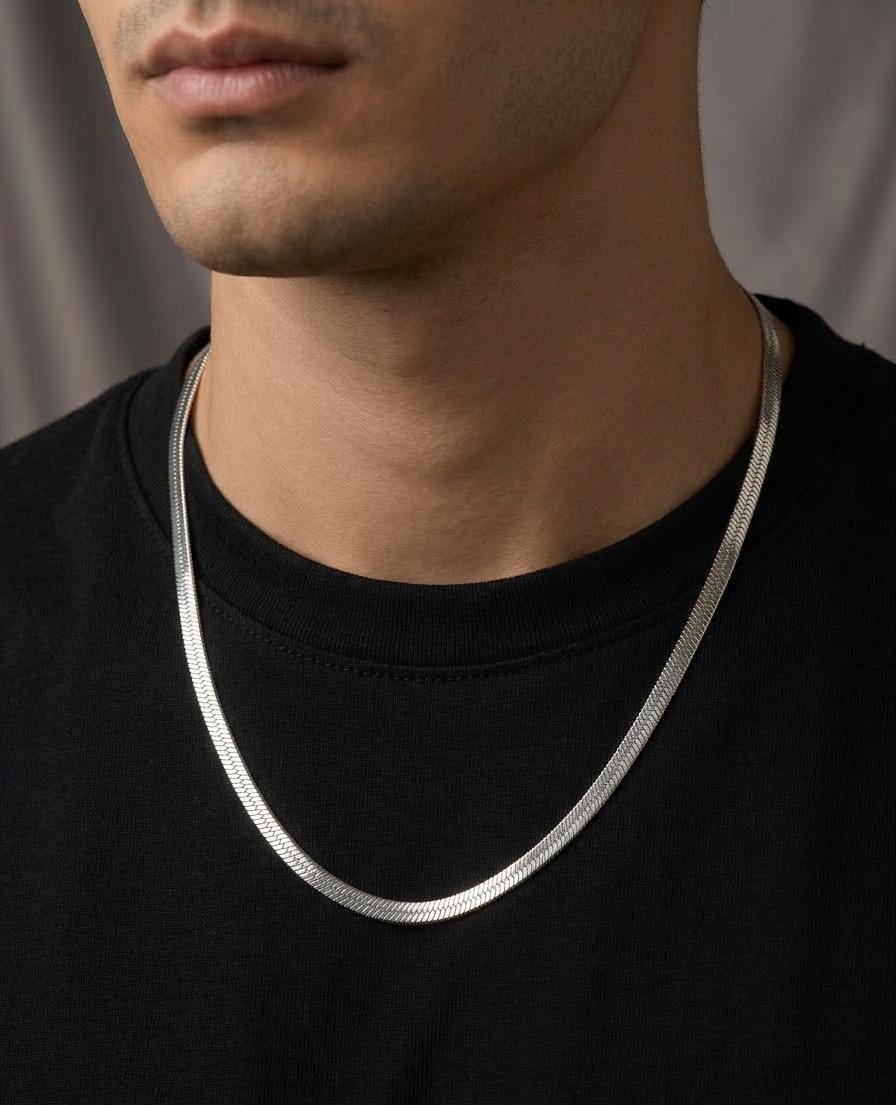 The liquid Silk Herringbone Chain 