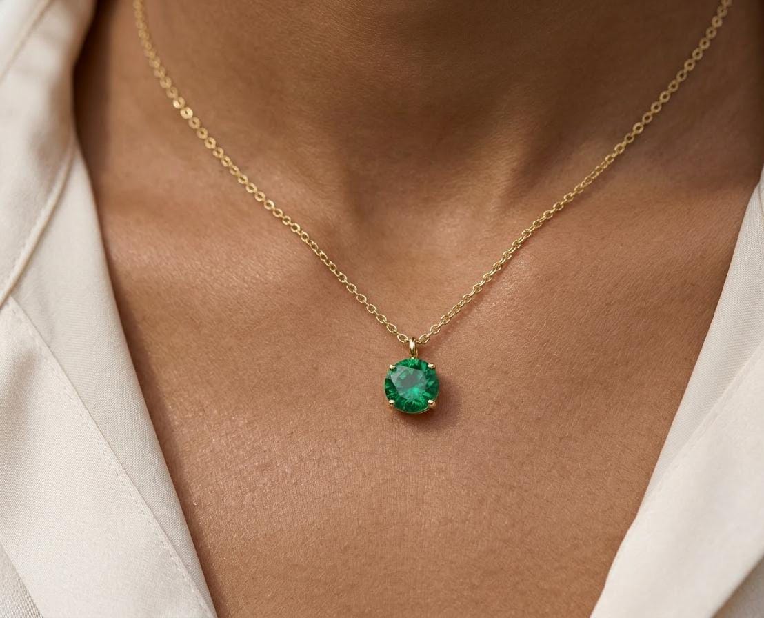 The Emerald Verdant Solitaire