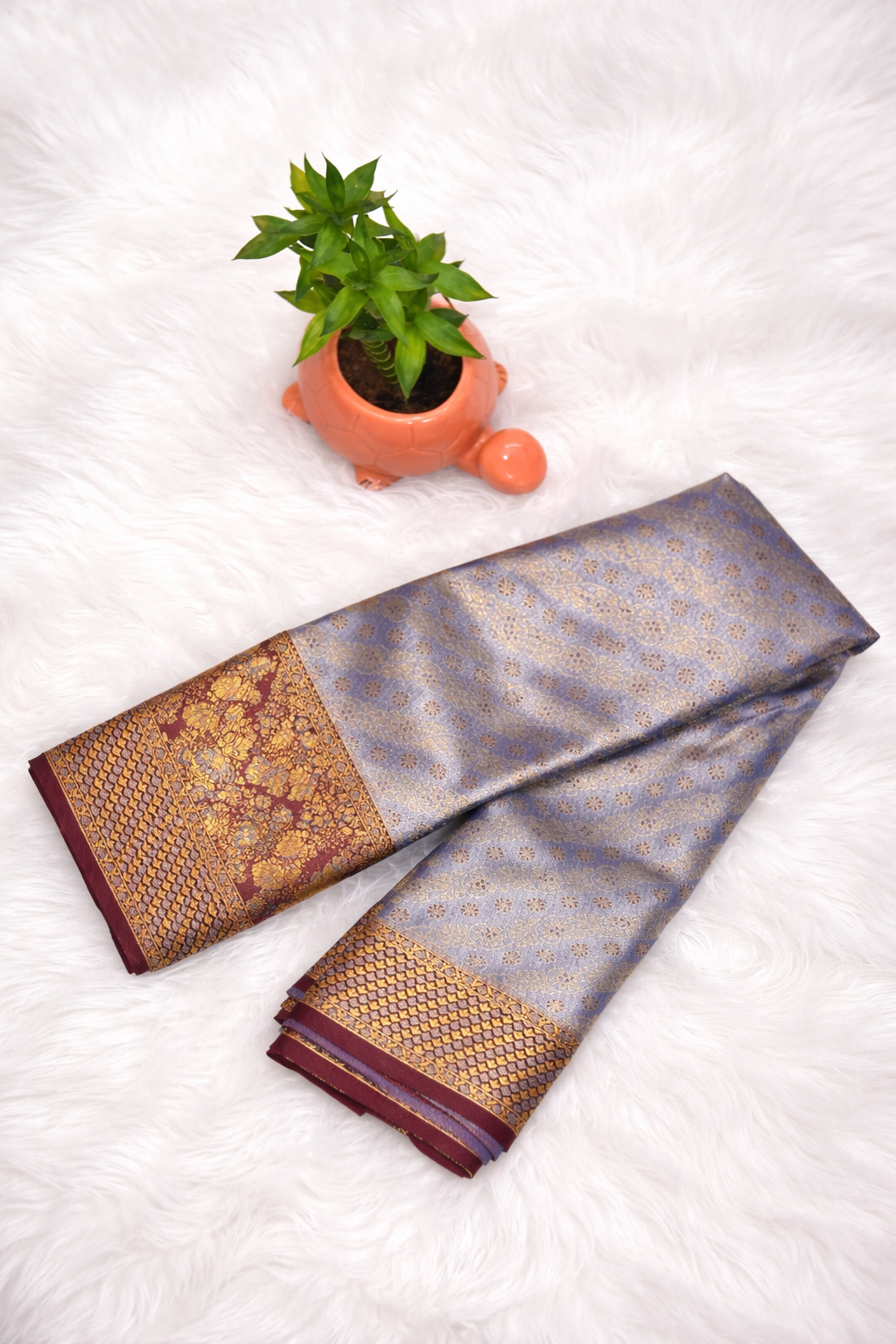 Elegant  violet pattu saree maroon border