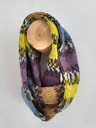 Raštuota kaklo mova