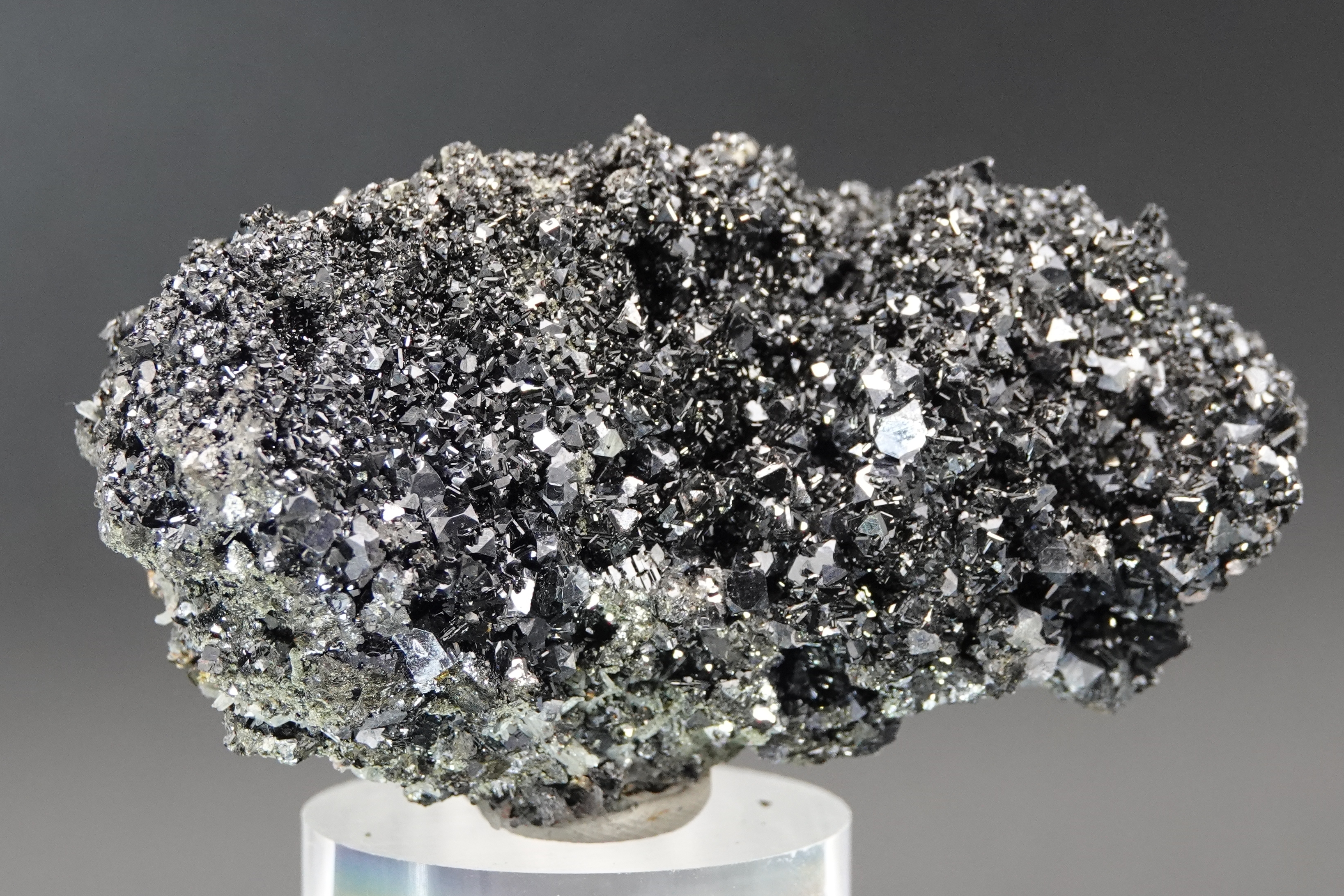 Sphalérite, Quartz et Chalcopyrite - Taille cabinet - Bulgarie - 899 ct