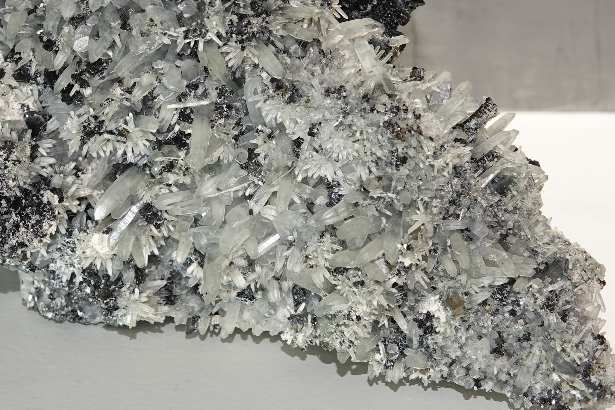 Sphalérite, Calcite & Pyrite – Pièce Musée - Mine de Krushev, Bulgarie - 25870 ct 