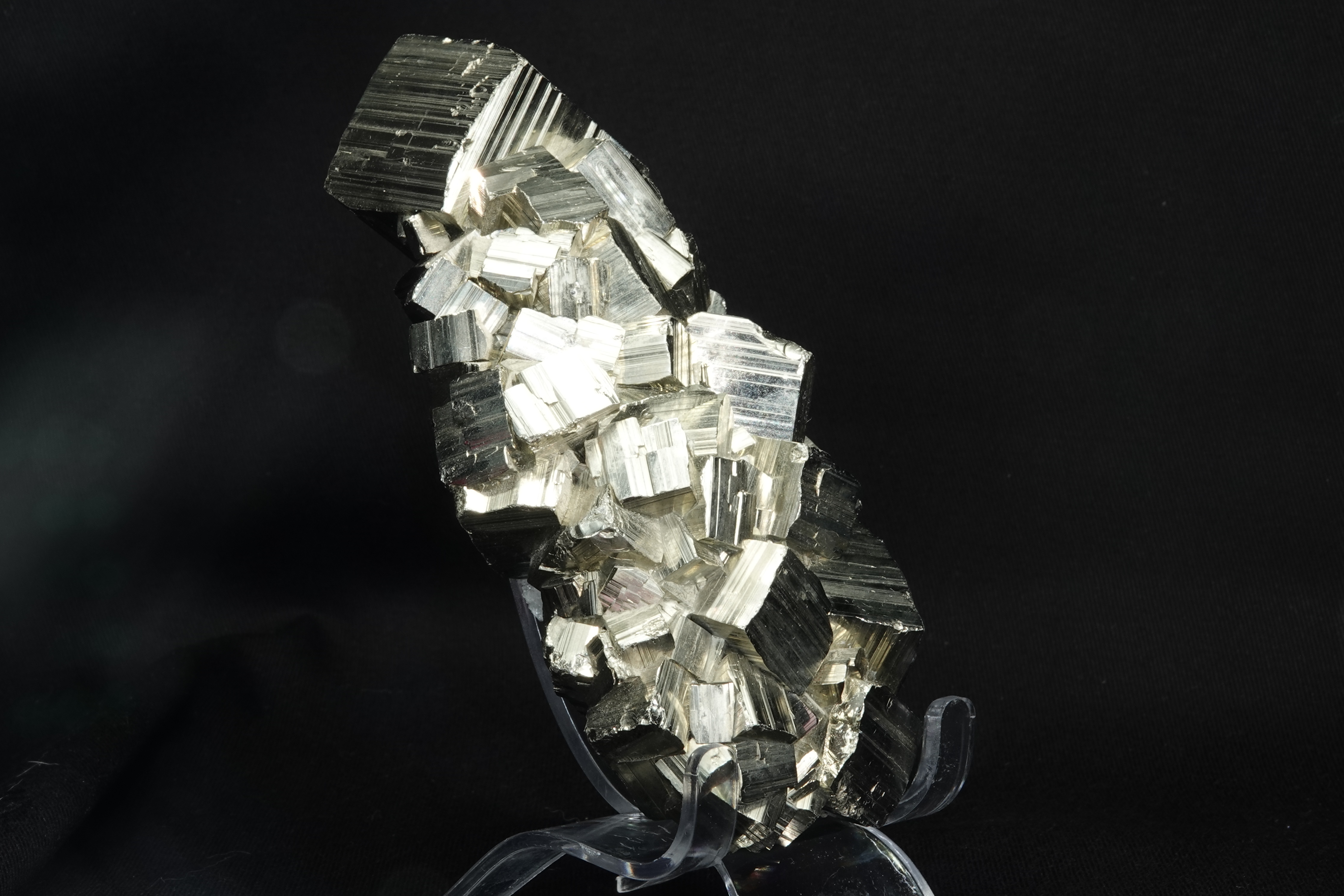 Pyrite - Format Cabinet - Mine de Davidkovo, Bulgarie - 4298 ct