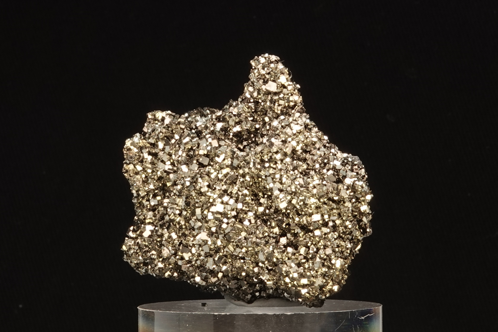 Pyrite, Quartz - Bulgarie - 287 ct