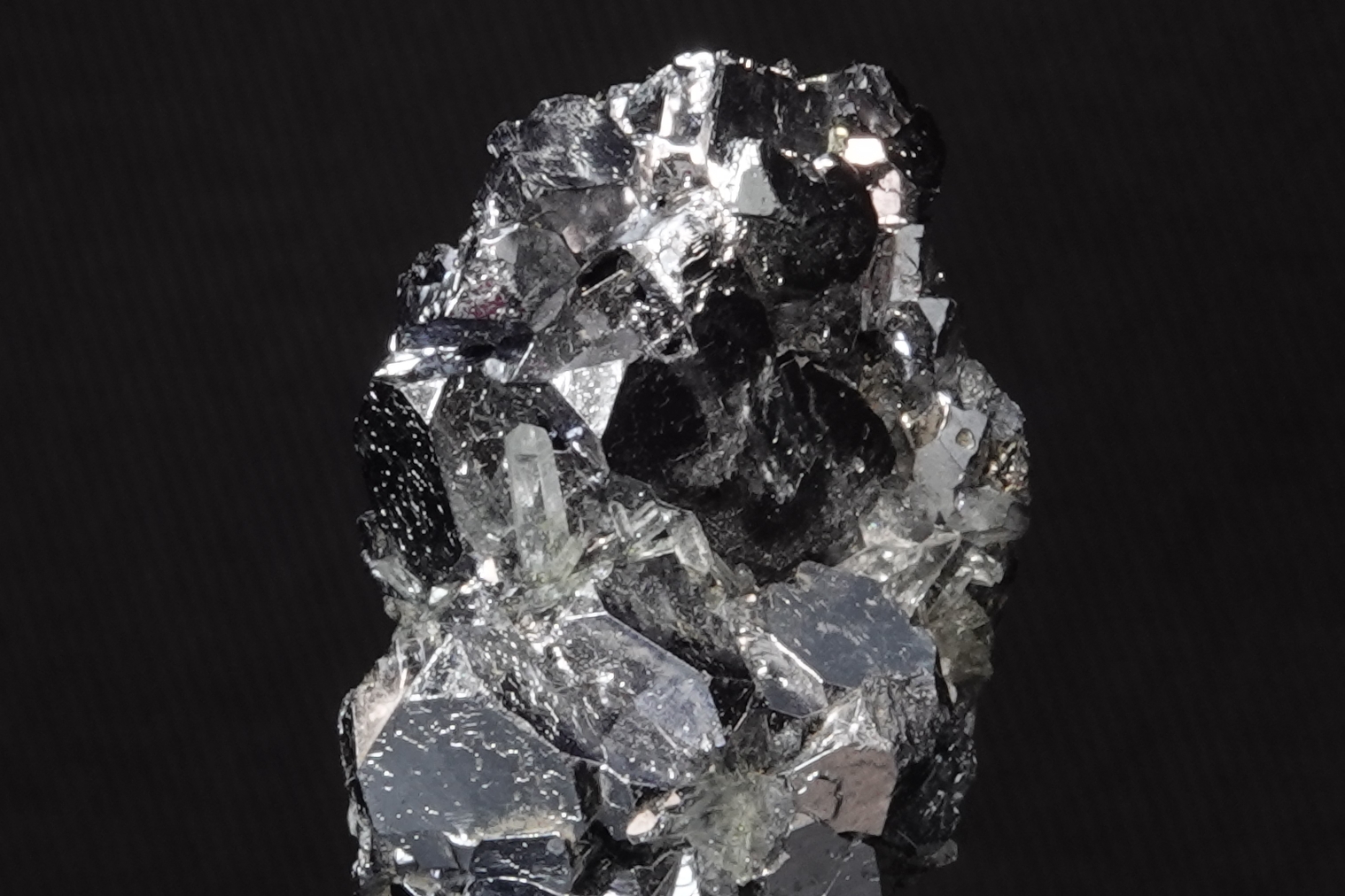 Galène, Quartz, Pyrite - Mine de Krushev, Bulgarie - 138 ct