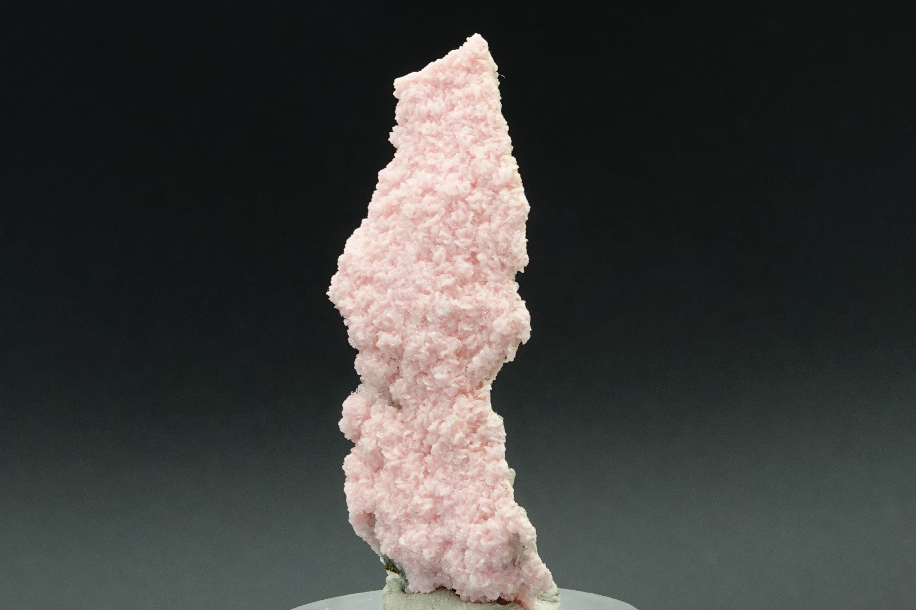 Rhodochrosite avec inclusion de Chalcopyrite - Bulgarie - 99 carats