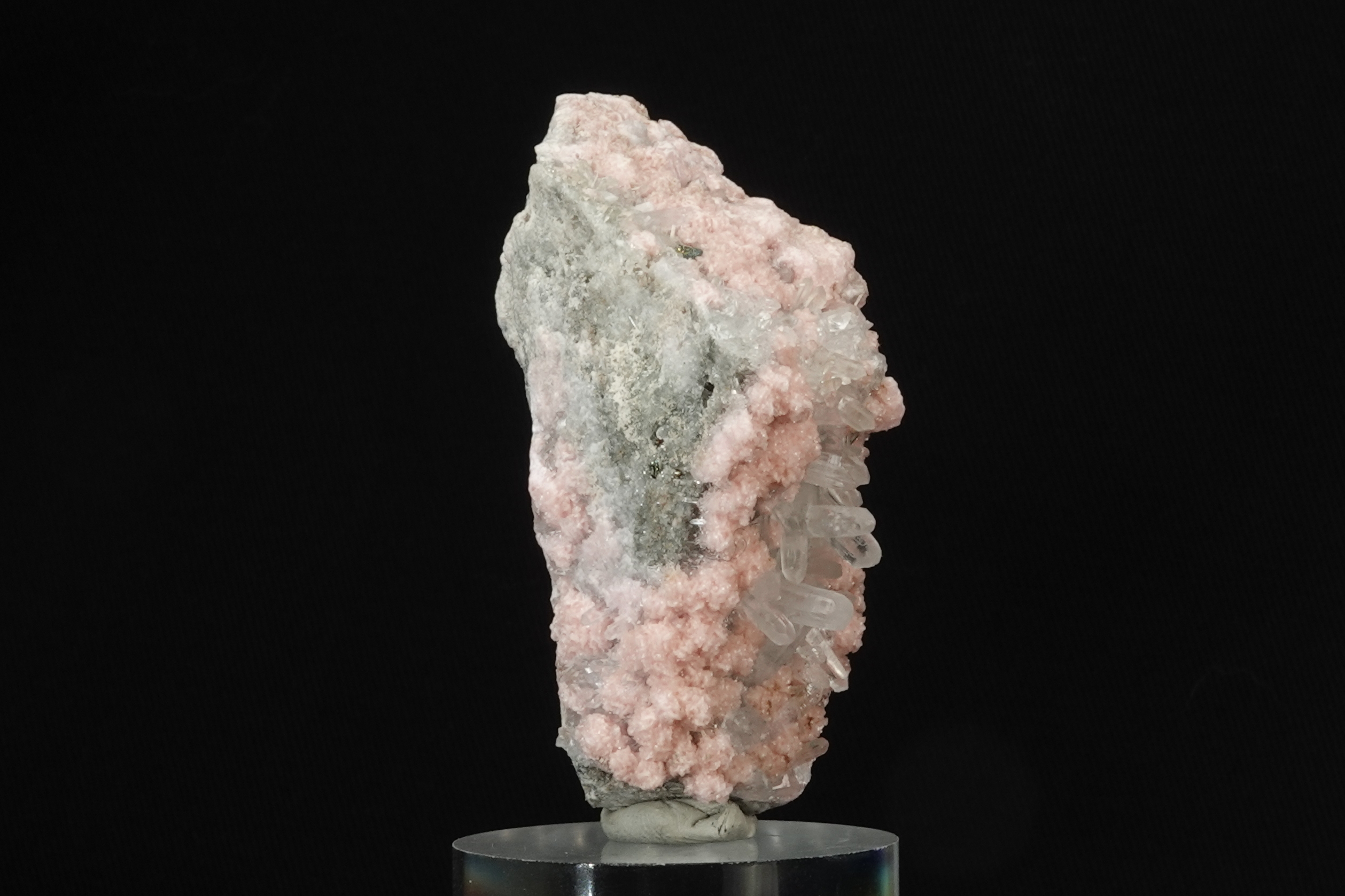 Rhodochrosite, Quartz & Chalcopyrite - Mine de Davidkovo, Bulgarie - 566 ct