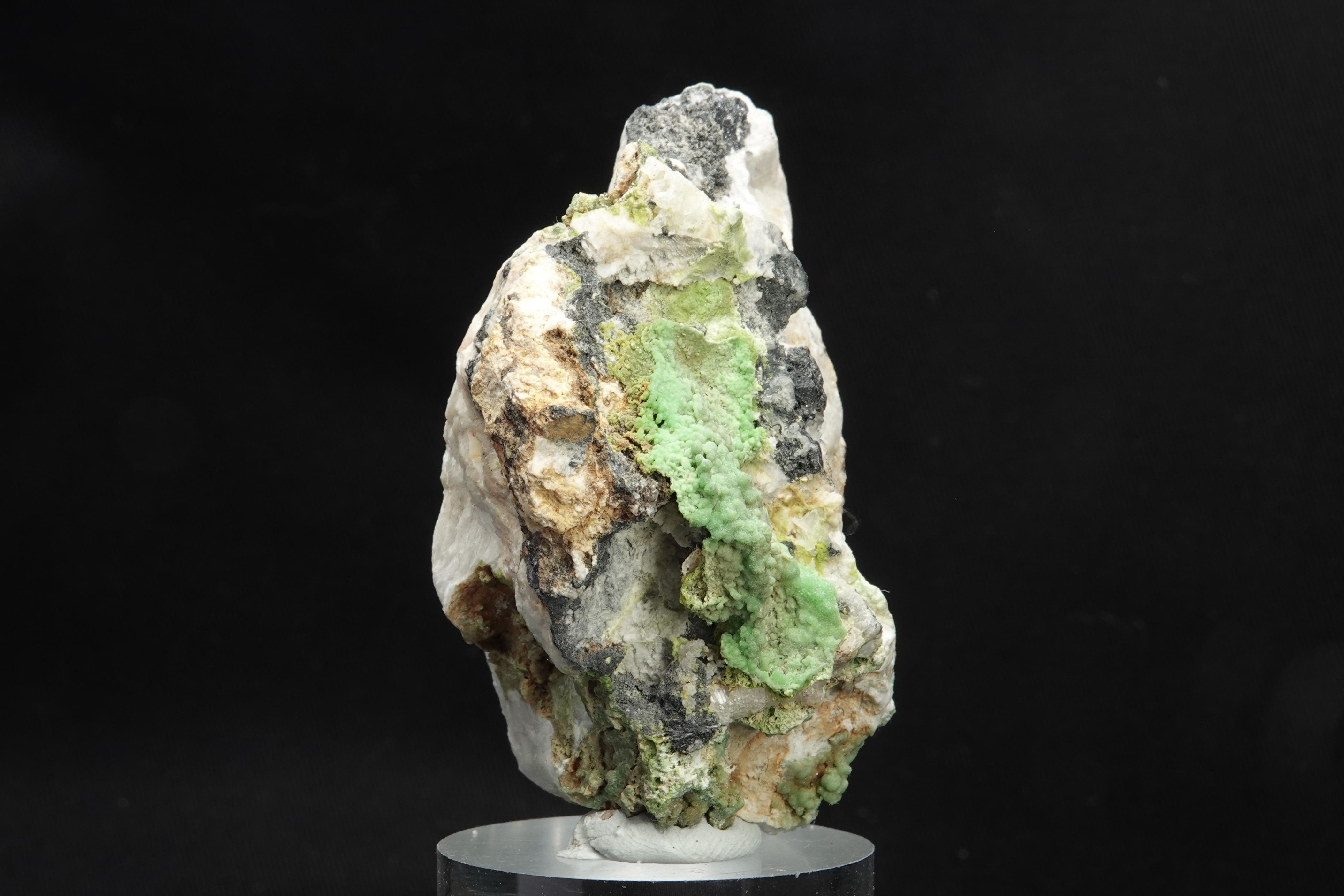 Pyromorphite sur Galène et gangue - Mine de Montevecchio, Arbus, Sardaigne, Italie - 1101 ct