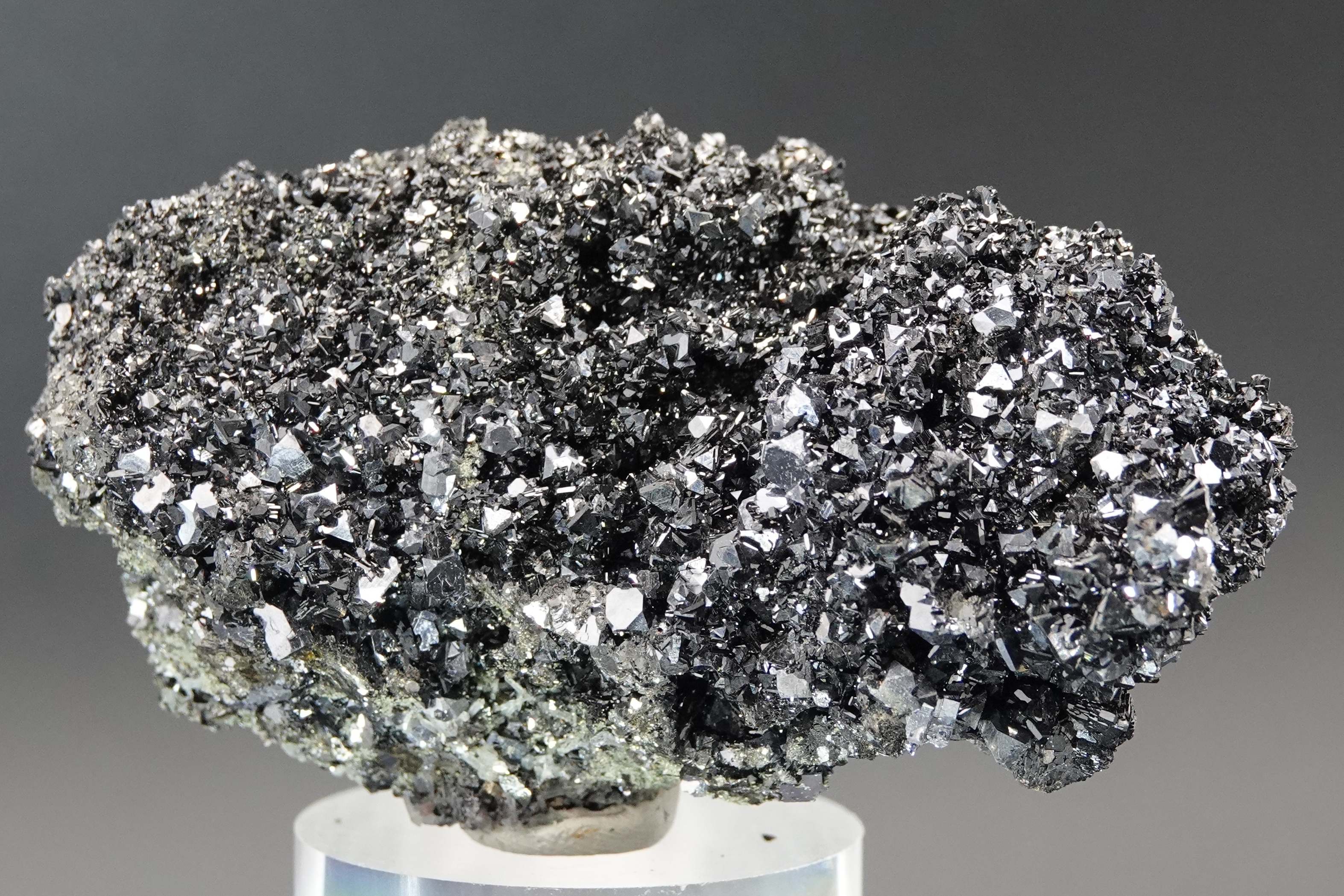 Sphalérite, Quartz et Chalcopyrite - Taille cabinet - Bulgarie - 899 ct