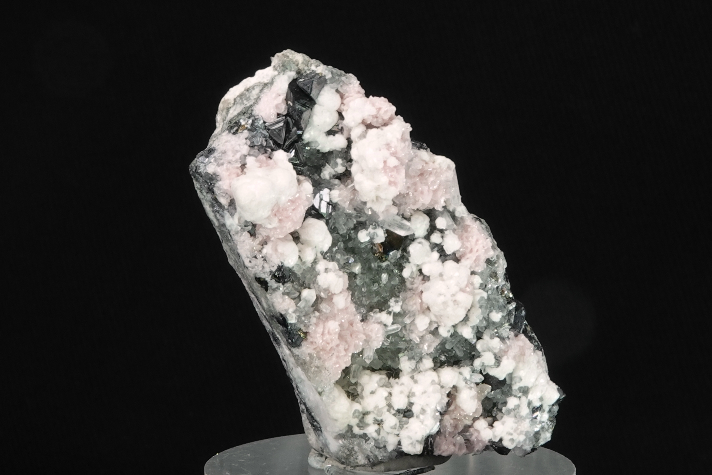 Rhodochrosite, Calcite, Sphalérite & Chalcopyrite - Bulgarie · 34.7g