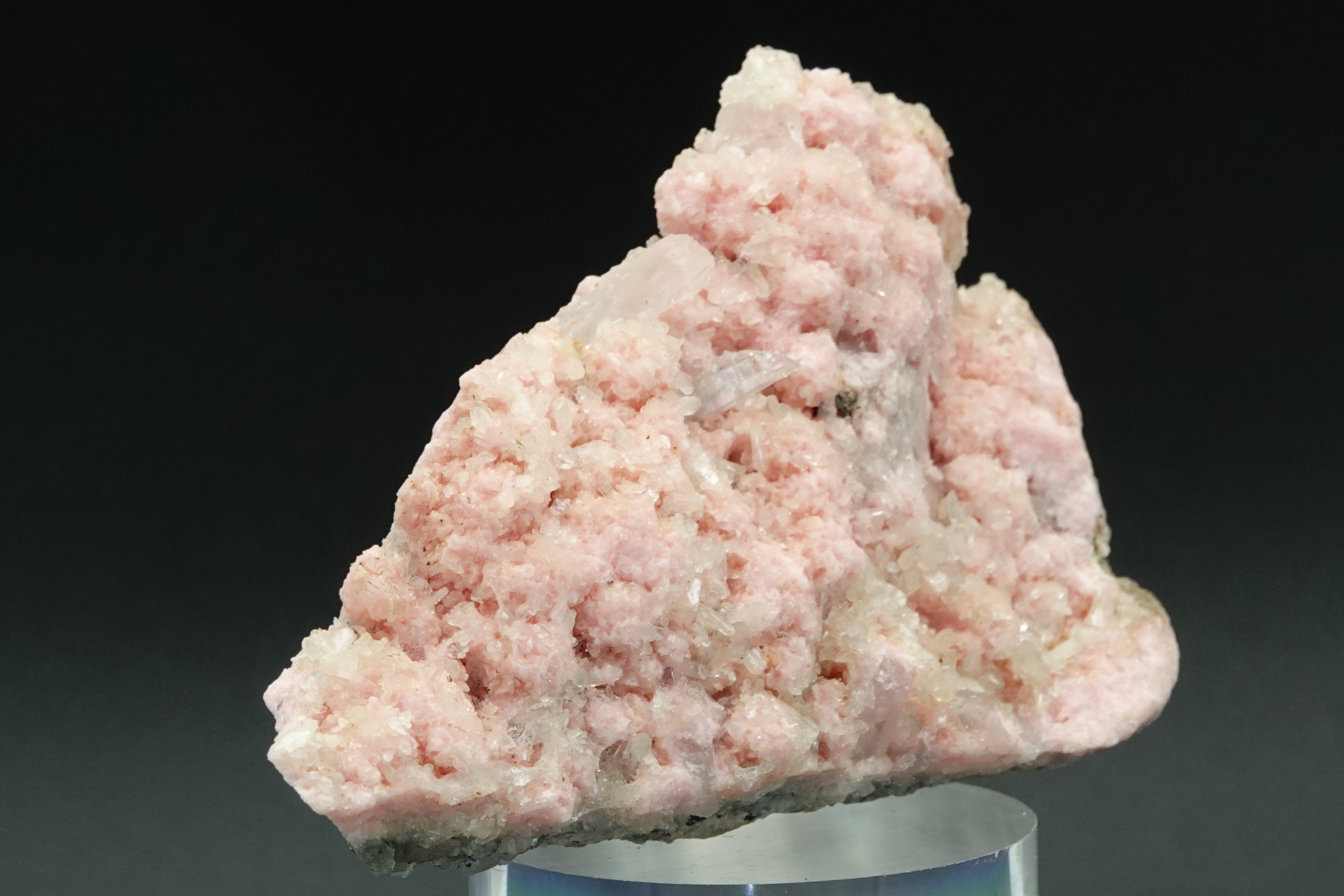 Rhodochrosite & Calcite avec Inclusions Chalcopyrite & Sphalérite - Bulgarie - 545 Ct