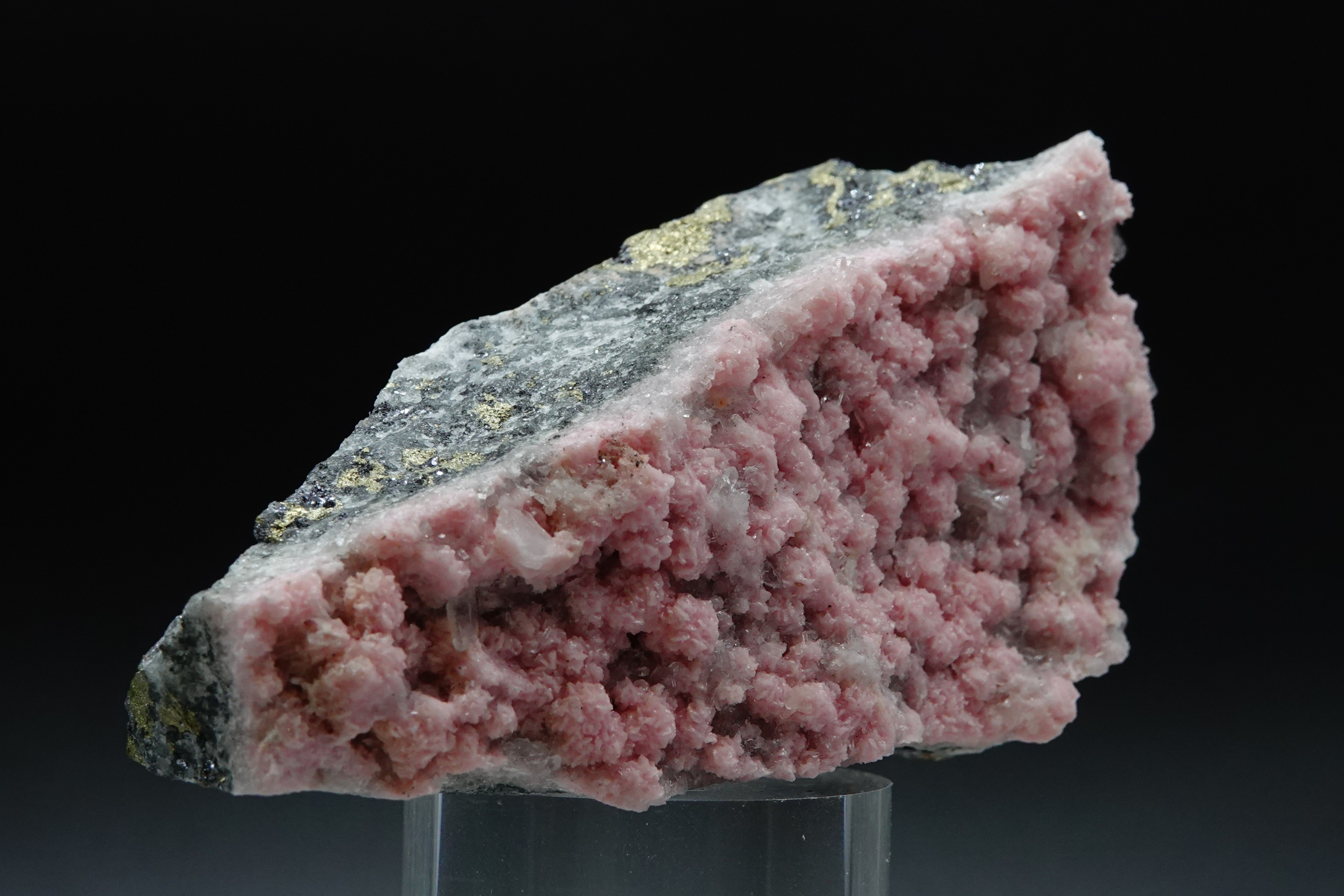 Rhodochrosite sur matrice, Calcite & inclusions polymétalliques - Taille cabinet - Bulgarie - 1402 ct
