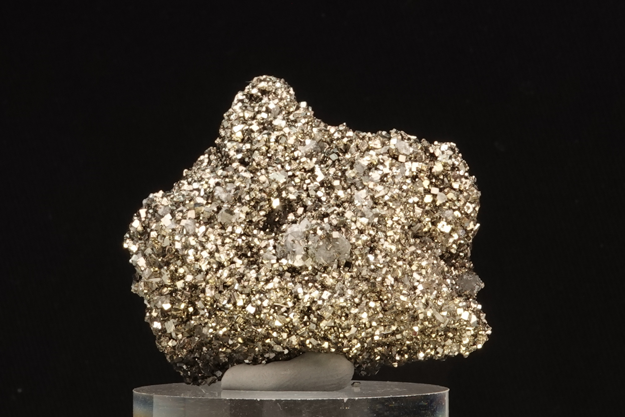 Pyrite, Quartz - Bulgarie - 287 ct