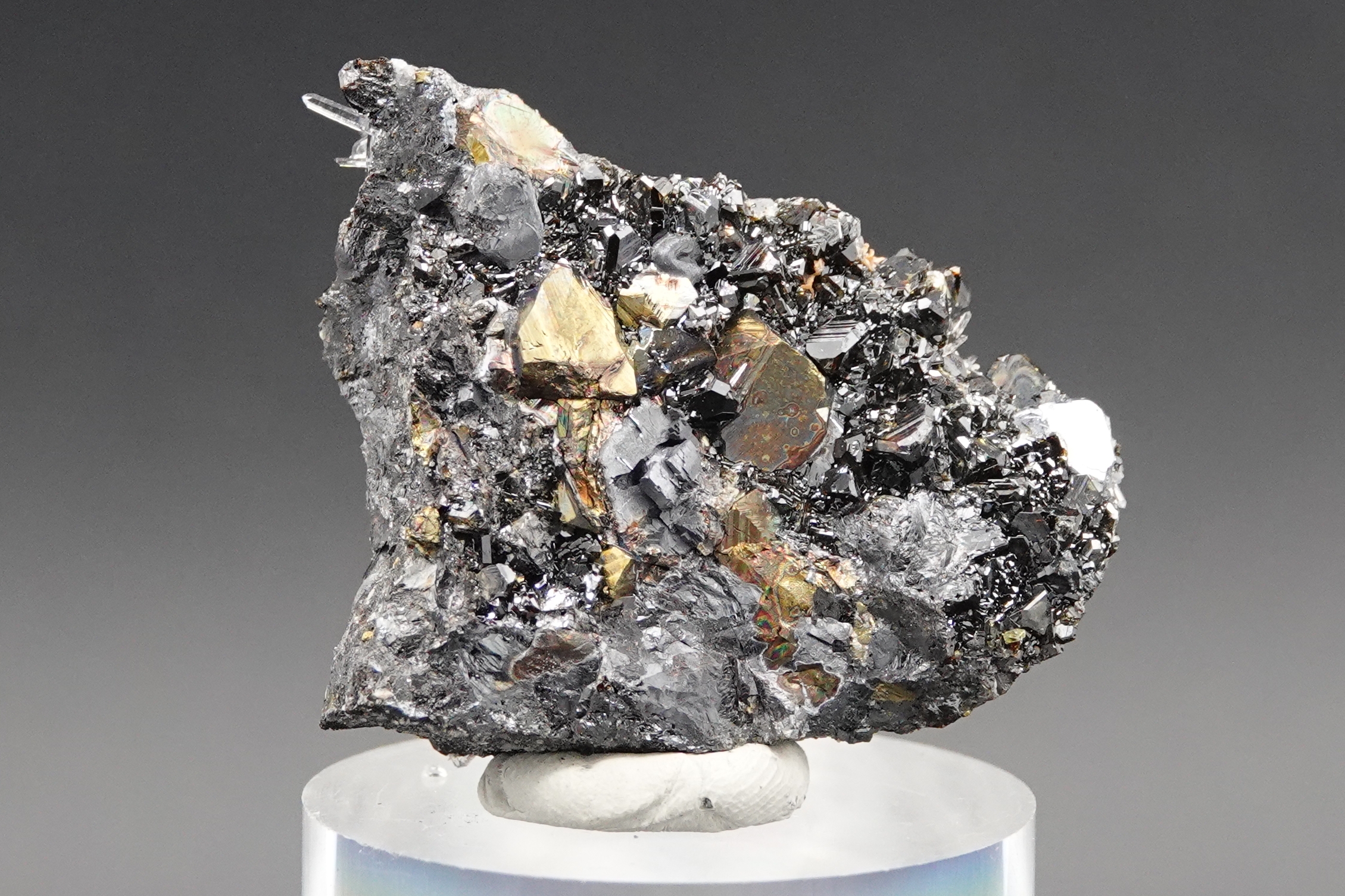 Sphalérite, Chalcopyrite irisée et Quartz - Mine de Krushev, Bulgarie - 236,5 ct