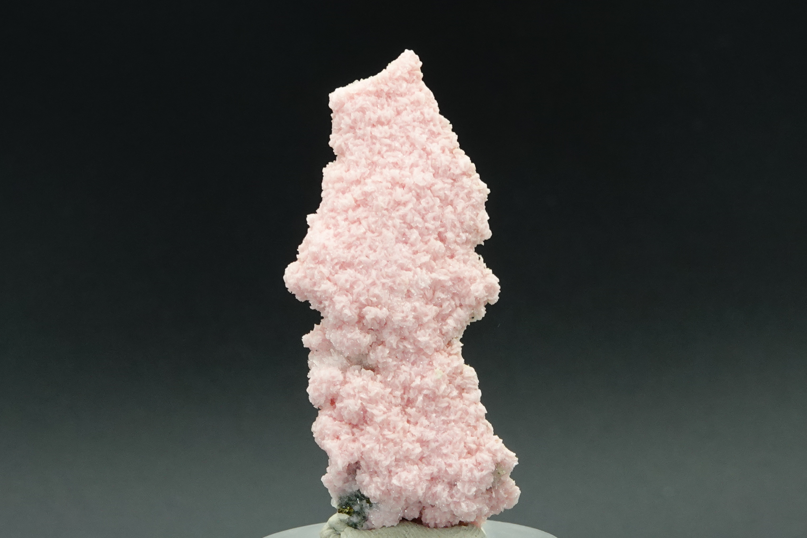 Rhodochrosite avec inclusion de Chalcopyrite - Bulgarie - 99 carats