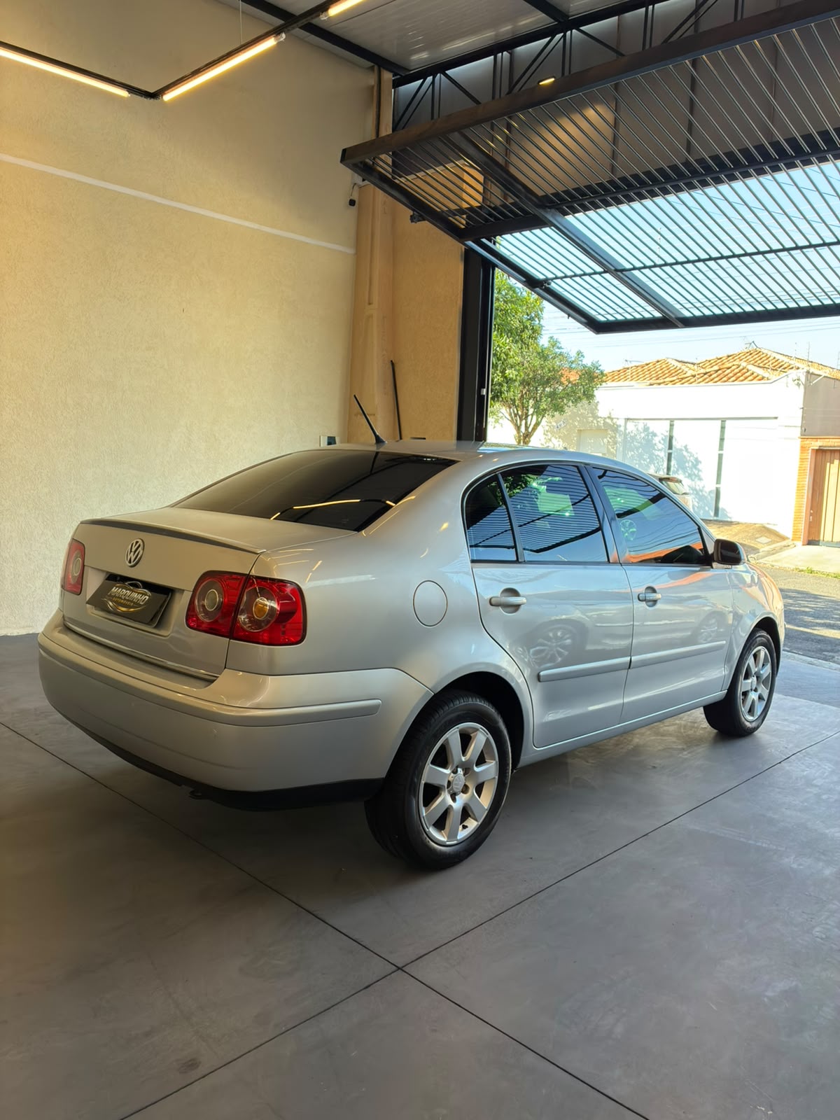 VOLKSWAGEN POLO SEDAN COMFORTLINE 1.6 TOTAL FLEX 