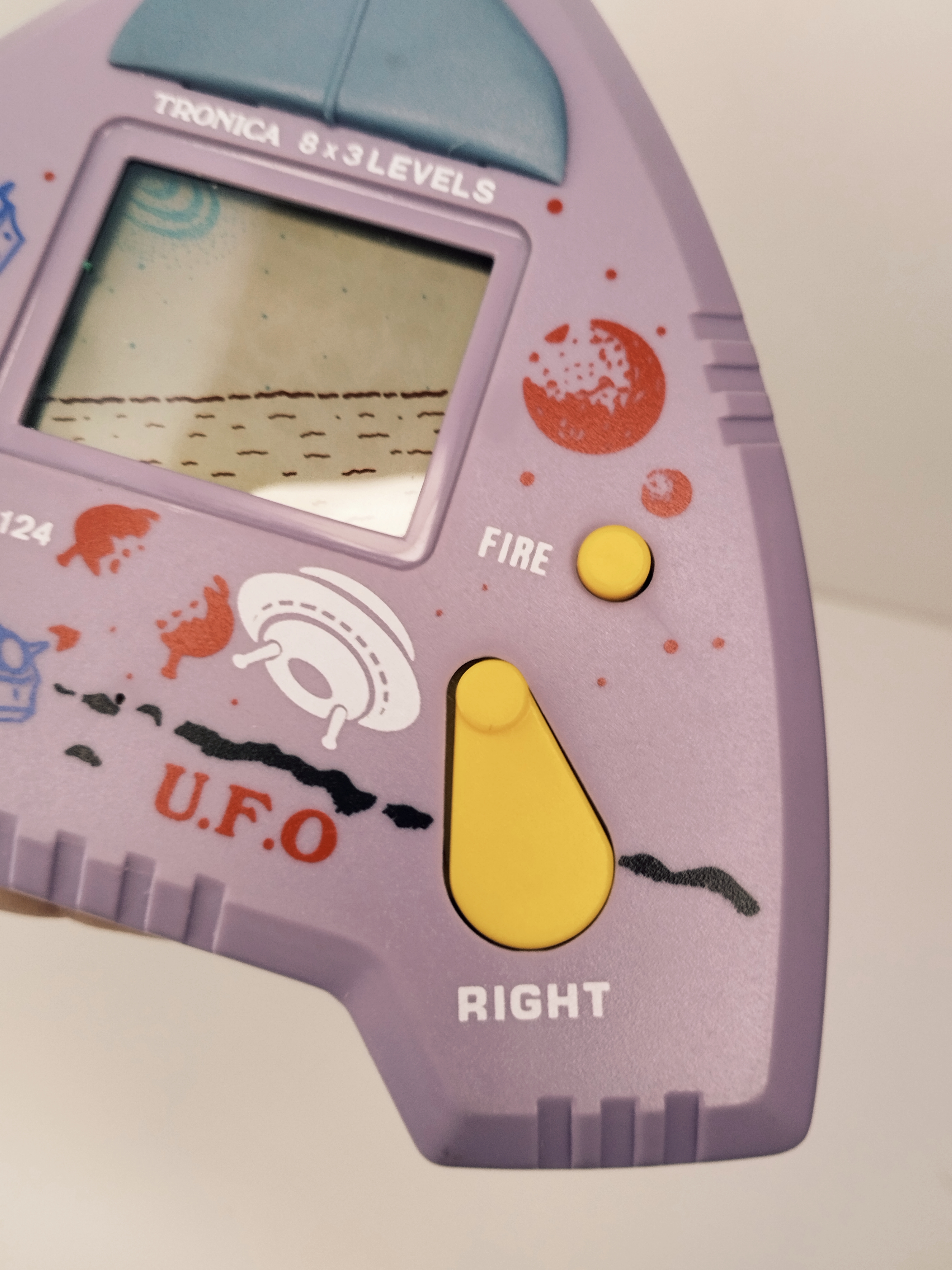 Tronica UFO MG-124 – Vintage LCD Handheld Bootleg Game & Watch Style Rare Collectors Piece