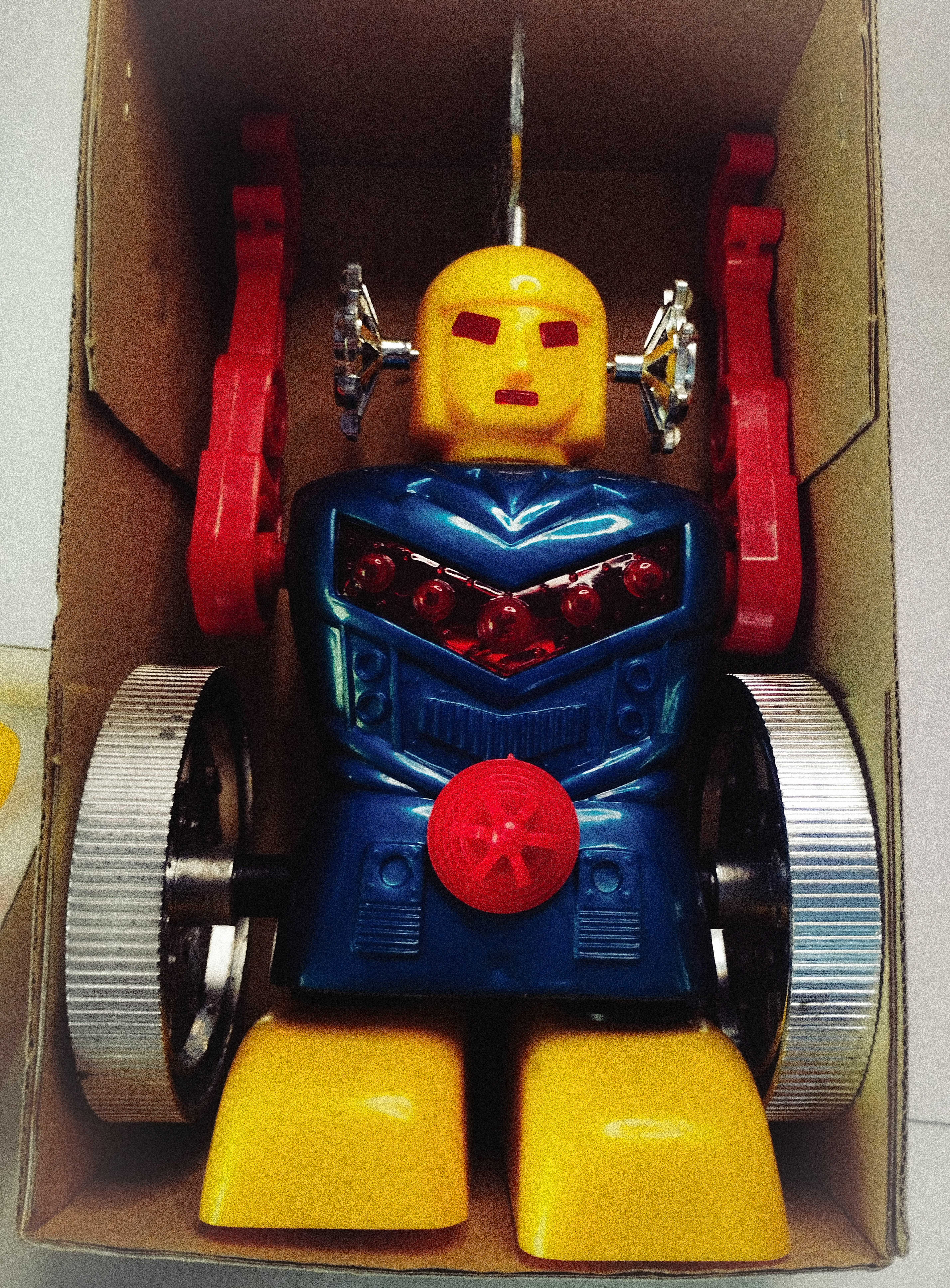 Vintage Super Robot 12 Combination – Hong Kong Battery Operated Toy 80s