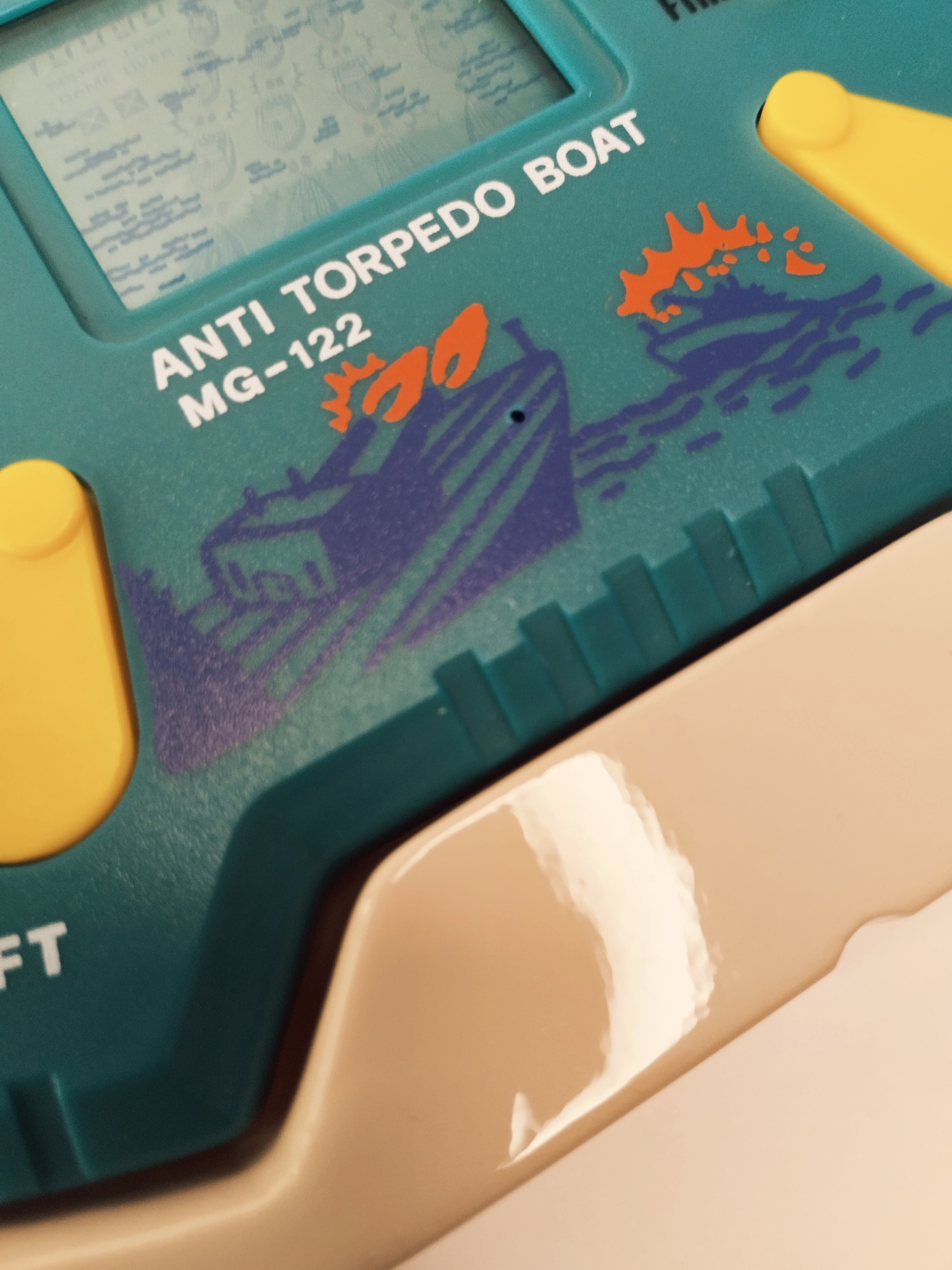 Anti Torpedo Boat MG-122 – Vintage LCD Handheld Bootleg Game & Watch Style