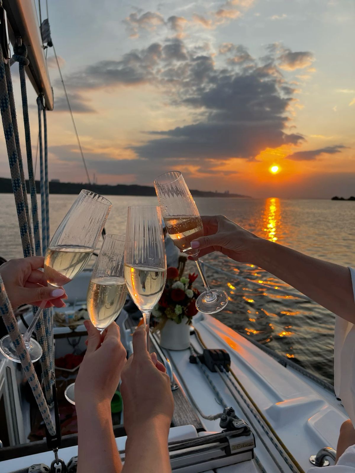 Luxury Sunset Cruise 4 persons 4h