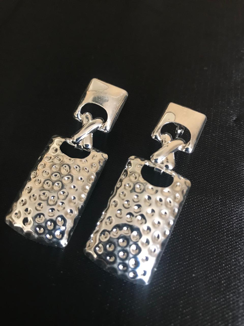 Brincos Retangulares de Prata Texturizada