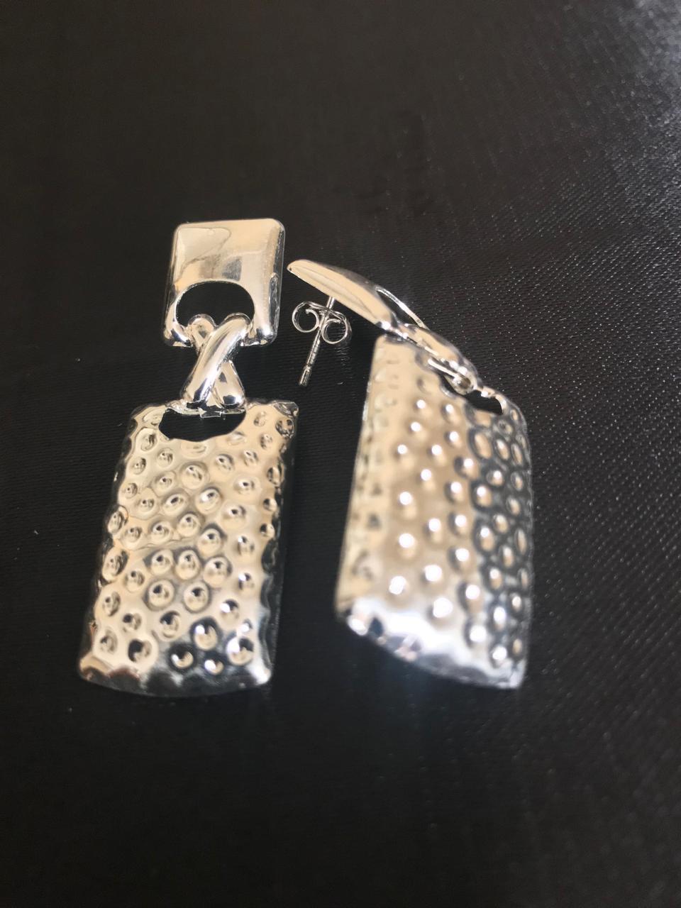 Brincos Retangulares de Prata Texturizada