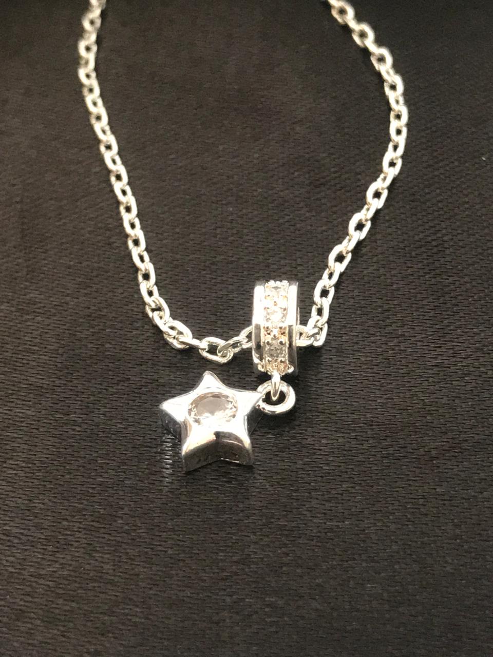 Tornozeleira de Prata com Pingente Estrela 