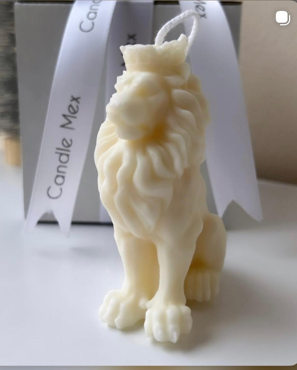 Aslan Şekilli Mum
